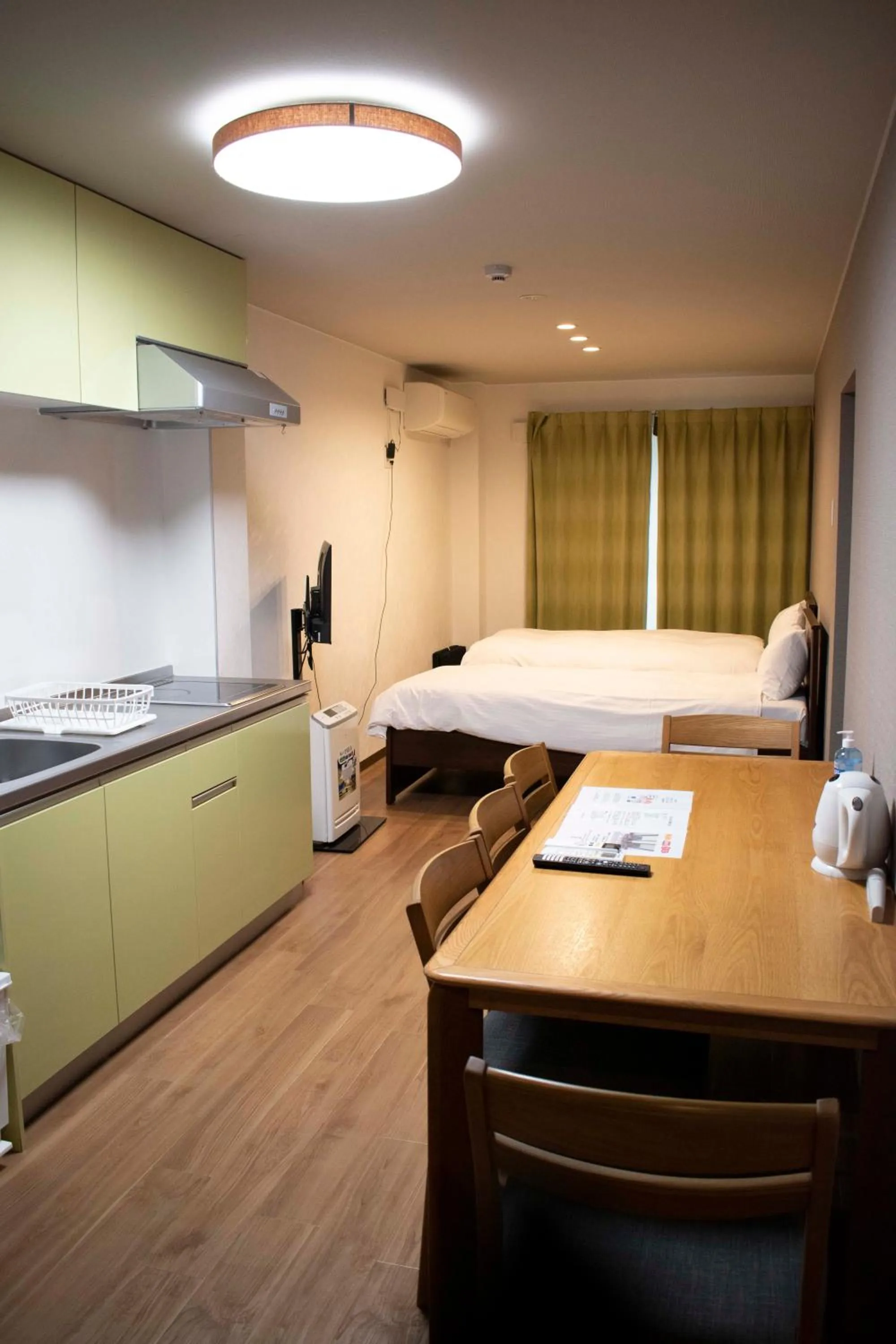 Kitchen or kitchenette, Bed in Guest House Goettingen