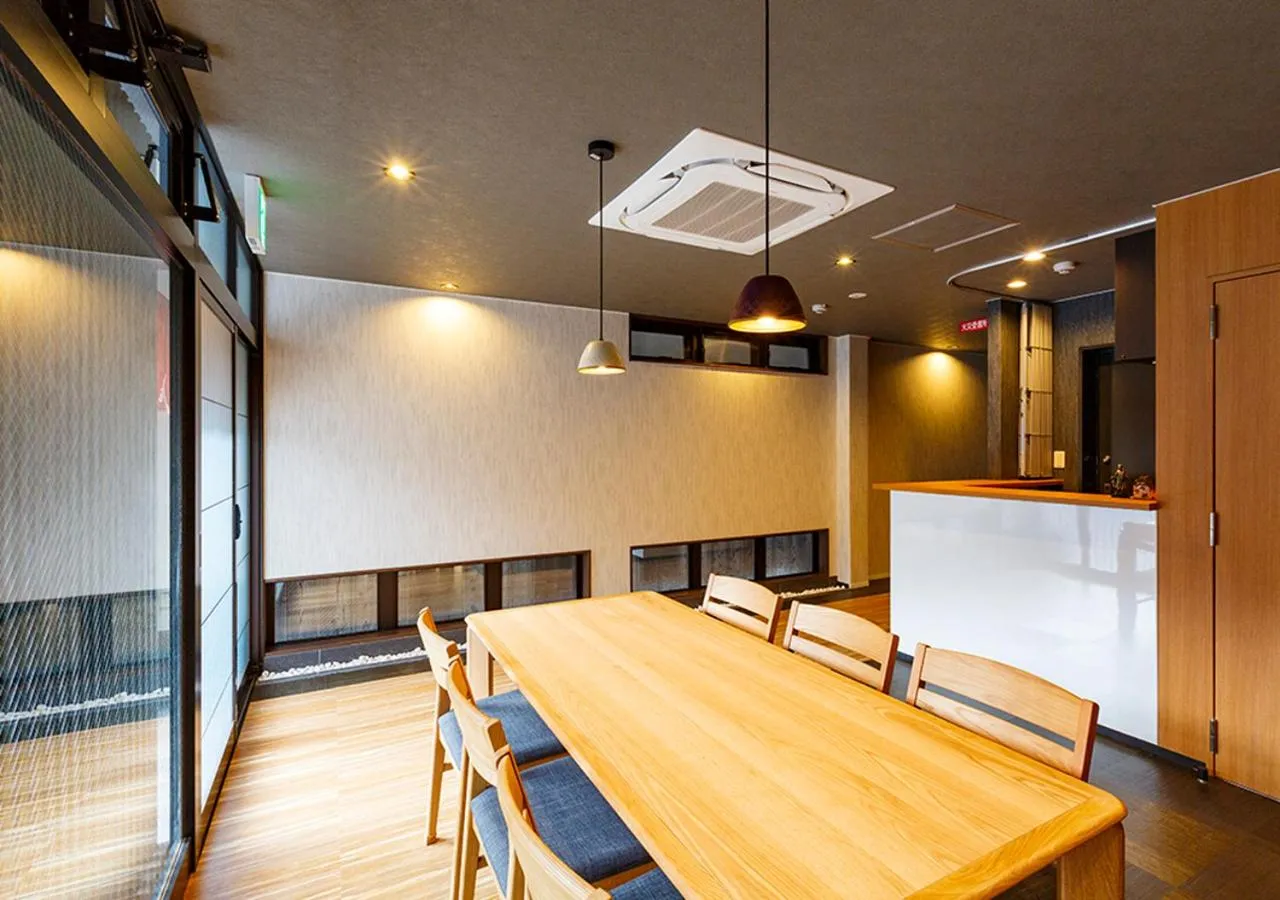 Communal lounge/ TV room in Guest House Goettingen