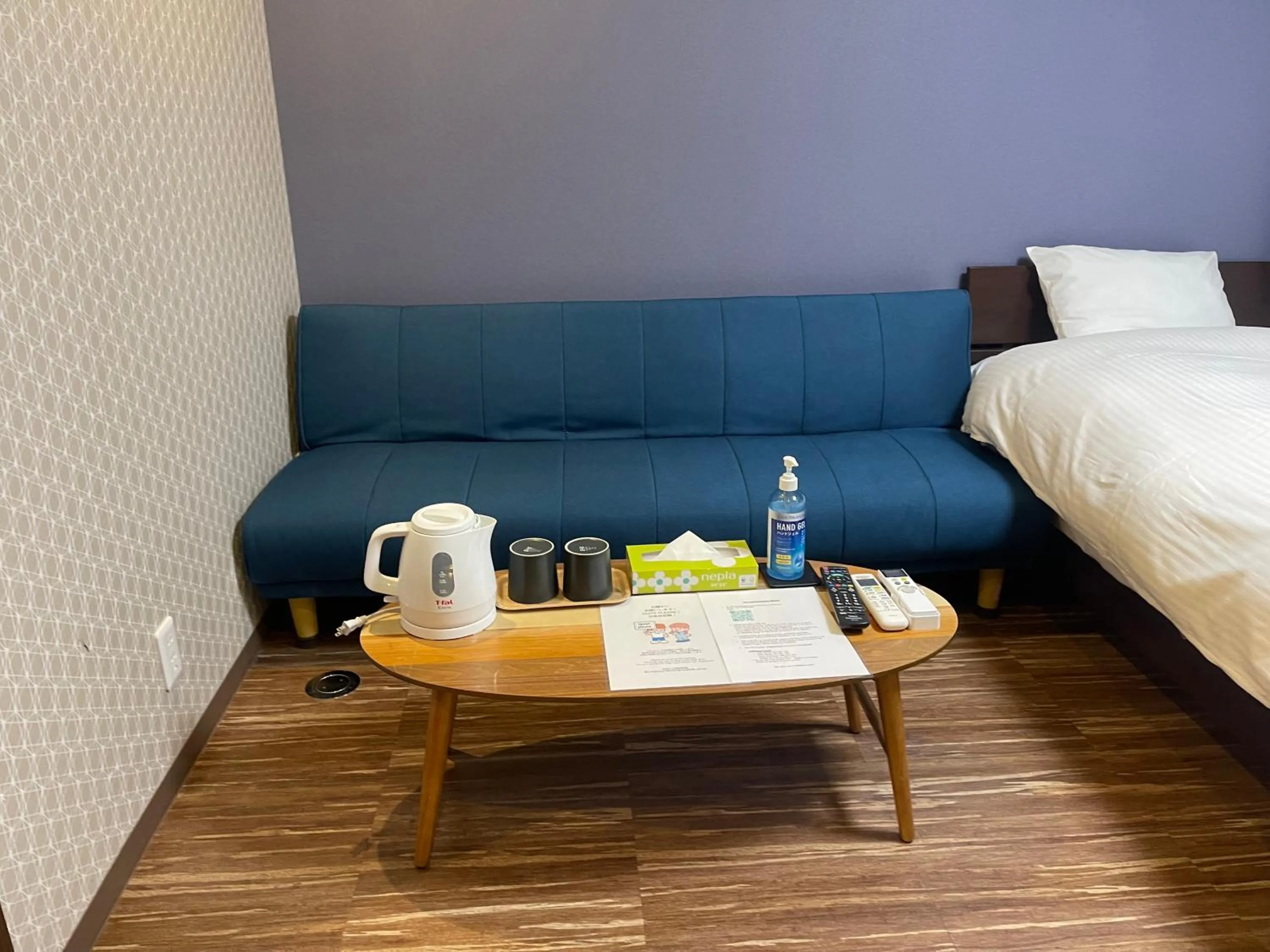 Seating area, Bed in Guest House Goettingen