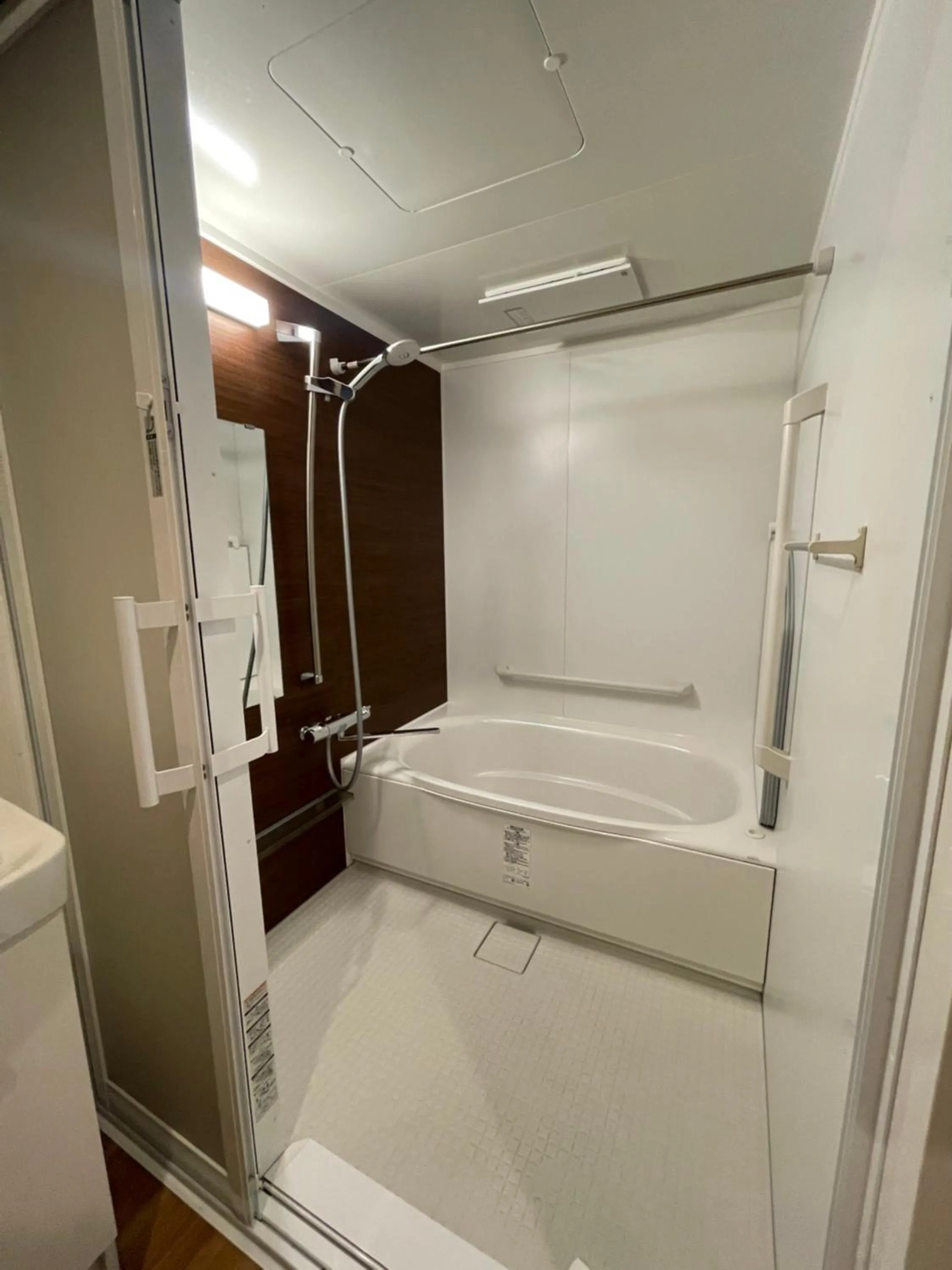 Shower in Guest House Goettingen