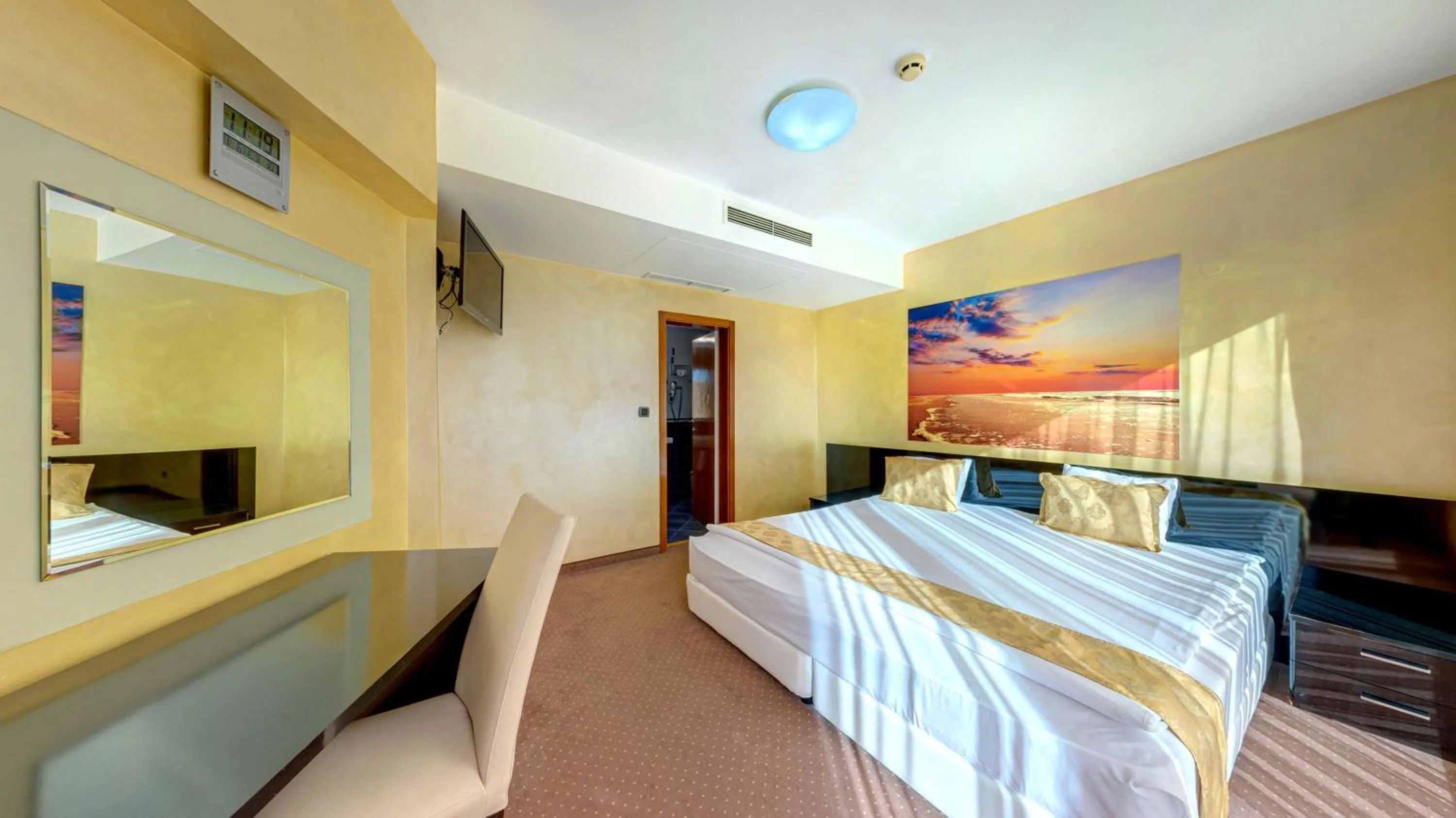 Photo of the whole room, Bed in Europe Hotel