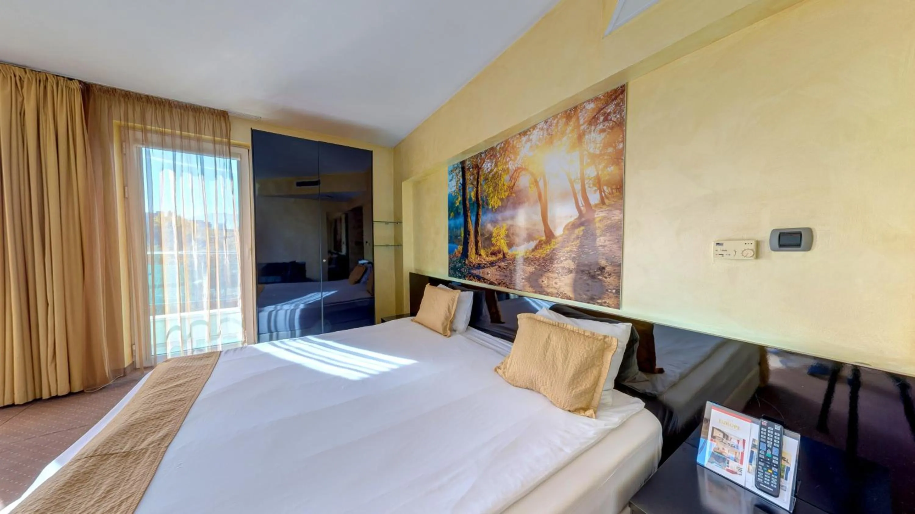 Photo of the whole room, Bed in Europe Hotel