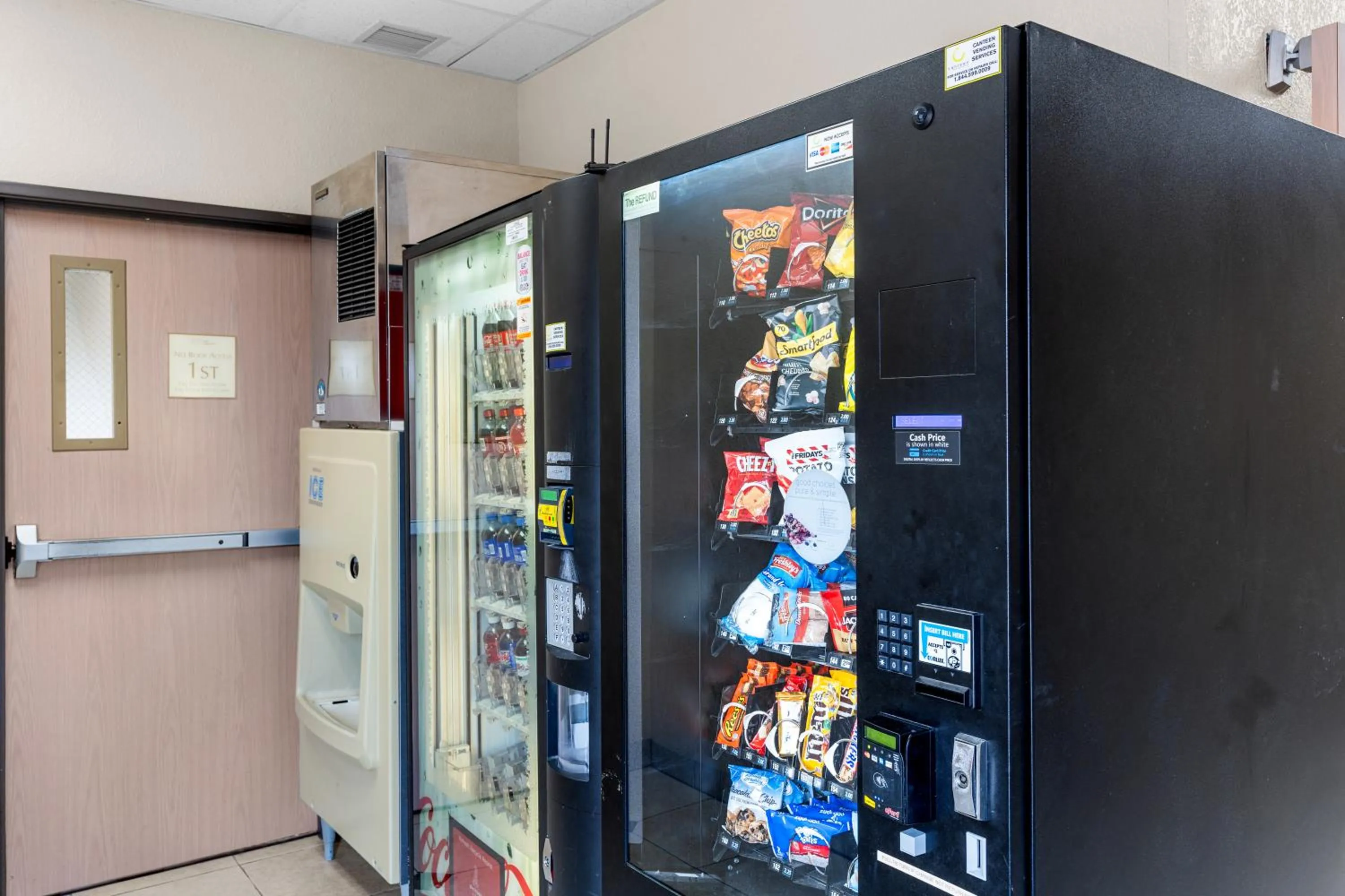 wedding in Baymont by Wyndham Lawrence