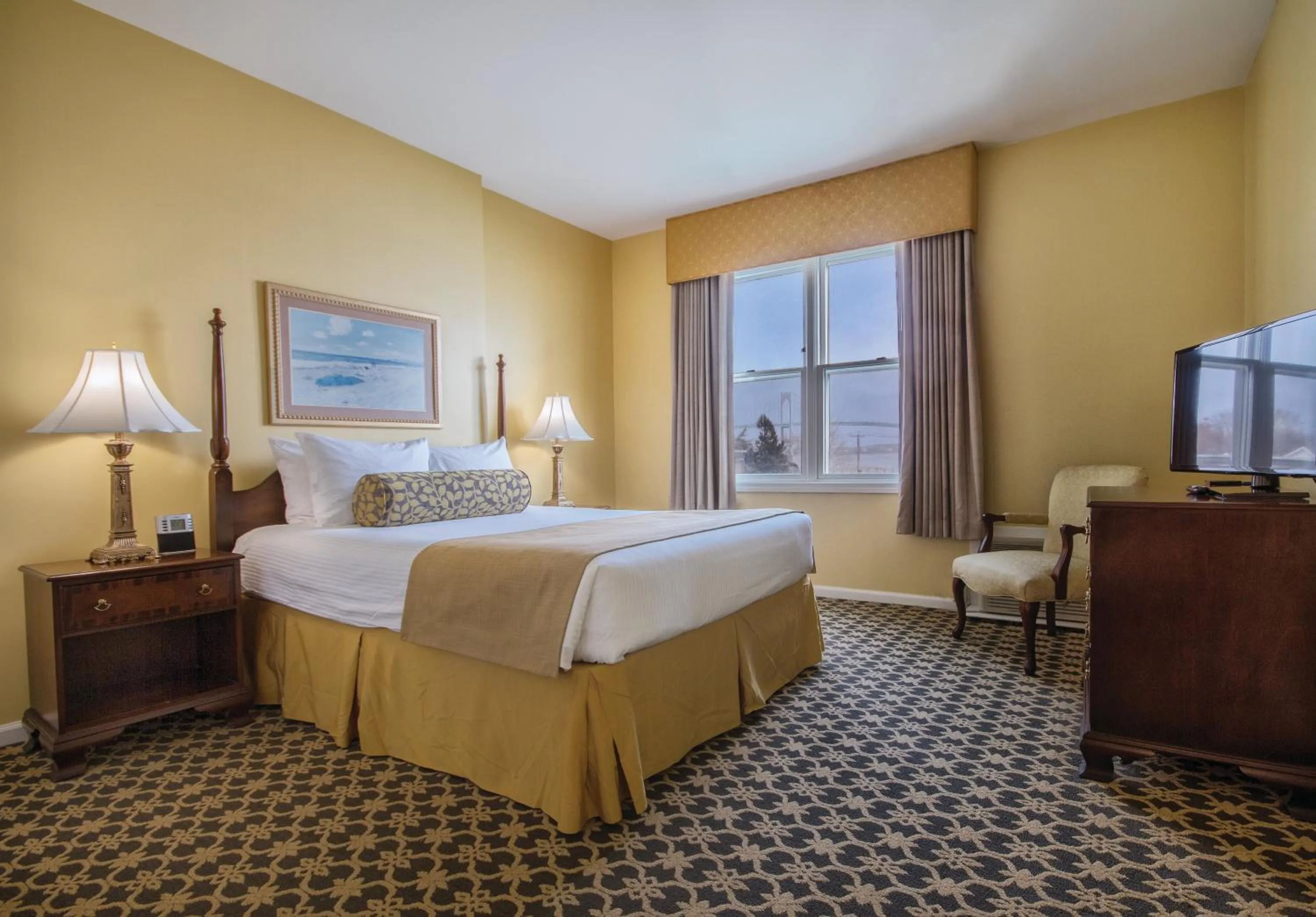 Photo of the whole room, Bed in Club Wyndham Bay Voyage Inn