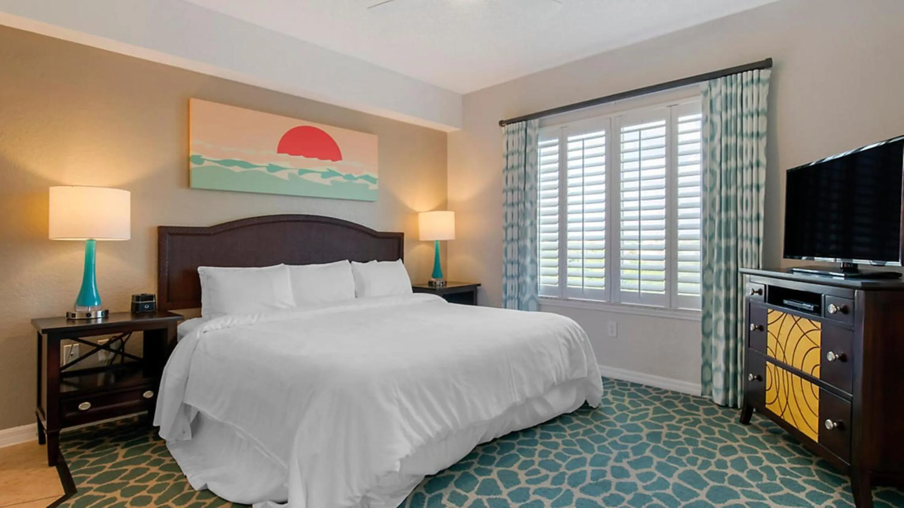 Bed in Bluegreen Vacations Orlando's Sunshine Resort