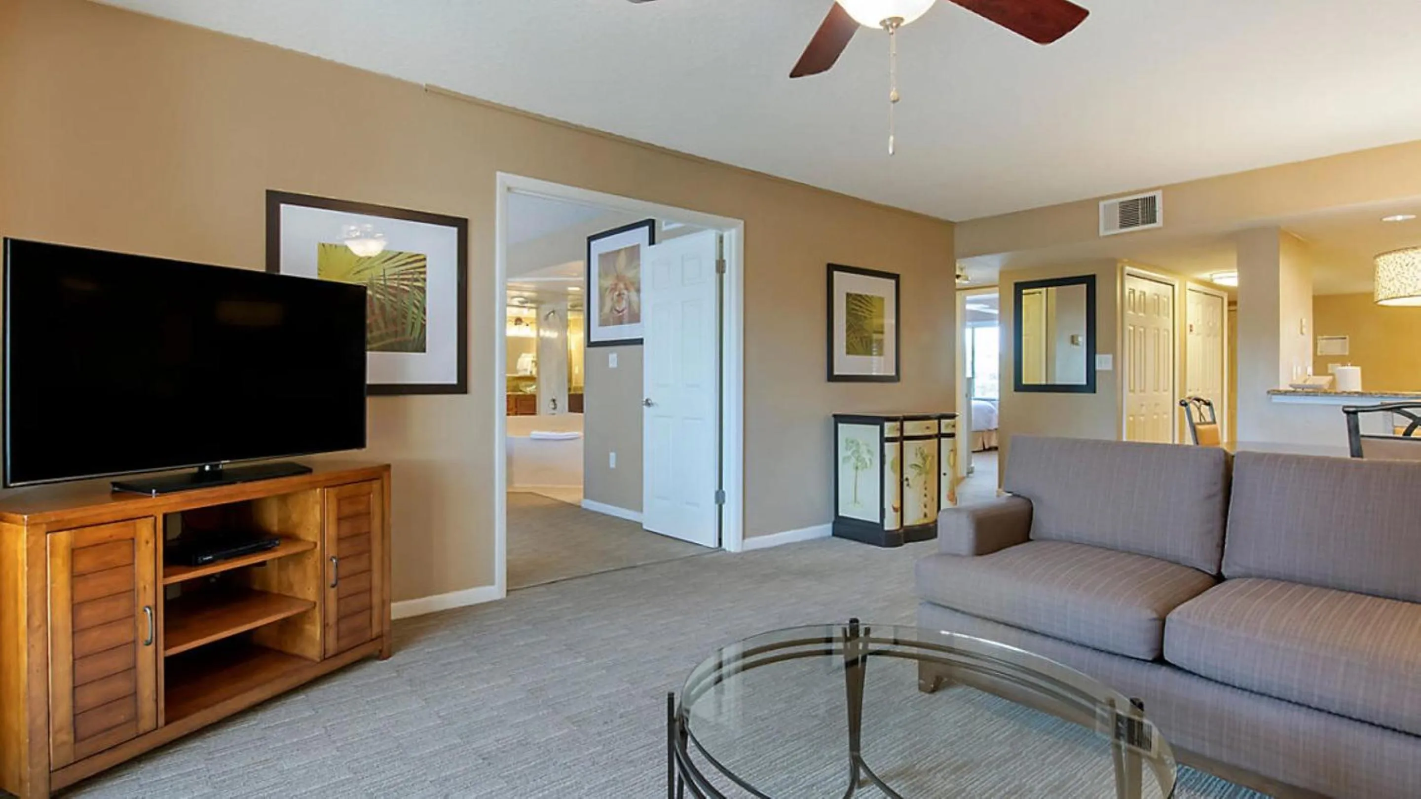 Living room in Bluegreen Vacations Orlando's Sunshine Resort