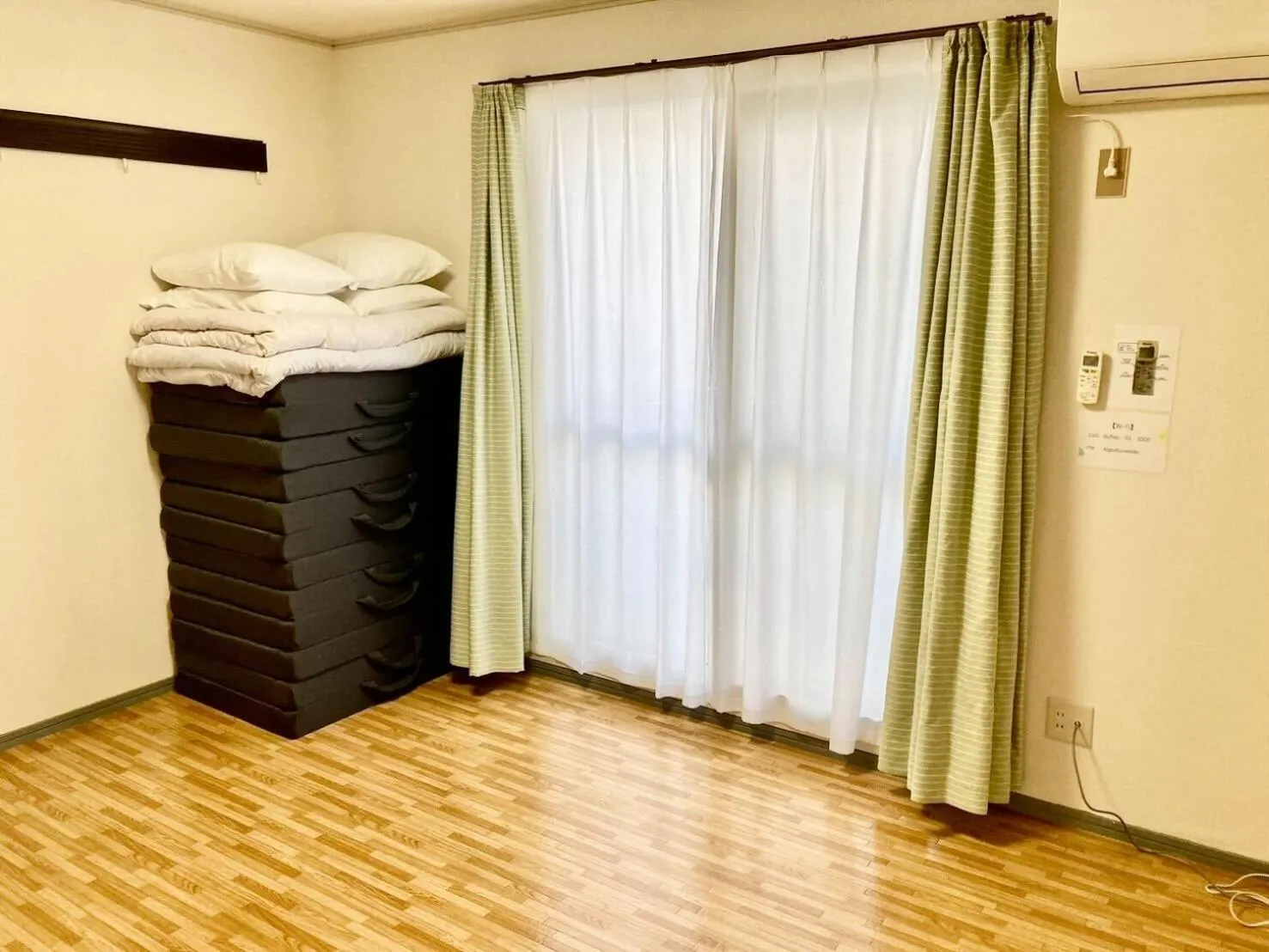 Photo of the whole room in Chang Tee Hotel Ikebukuro