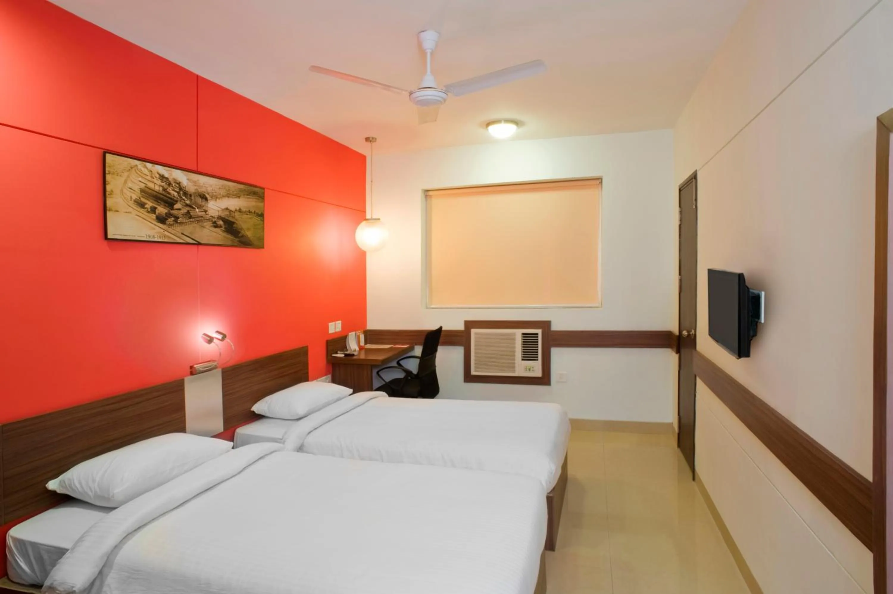 Photo of the whole room, Bed in Ginger Jamshedpur