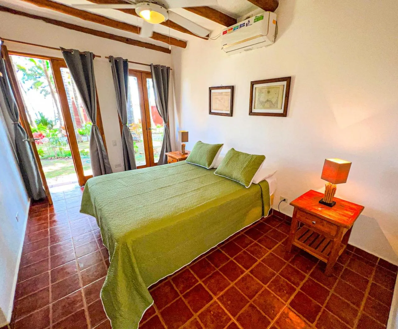 Bed in Hotel Punta Franca