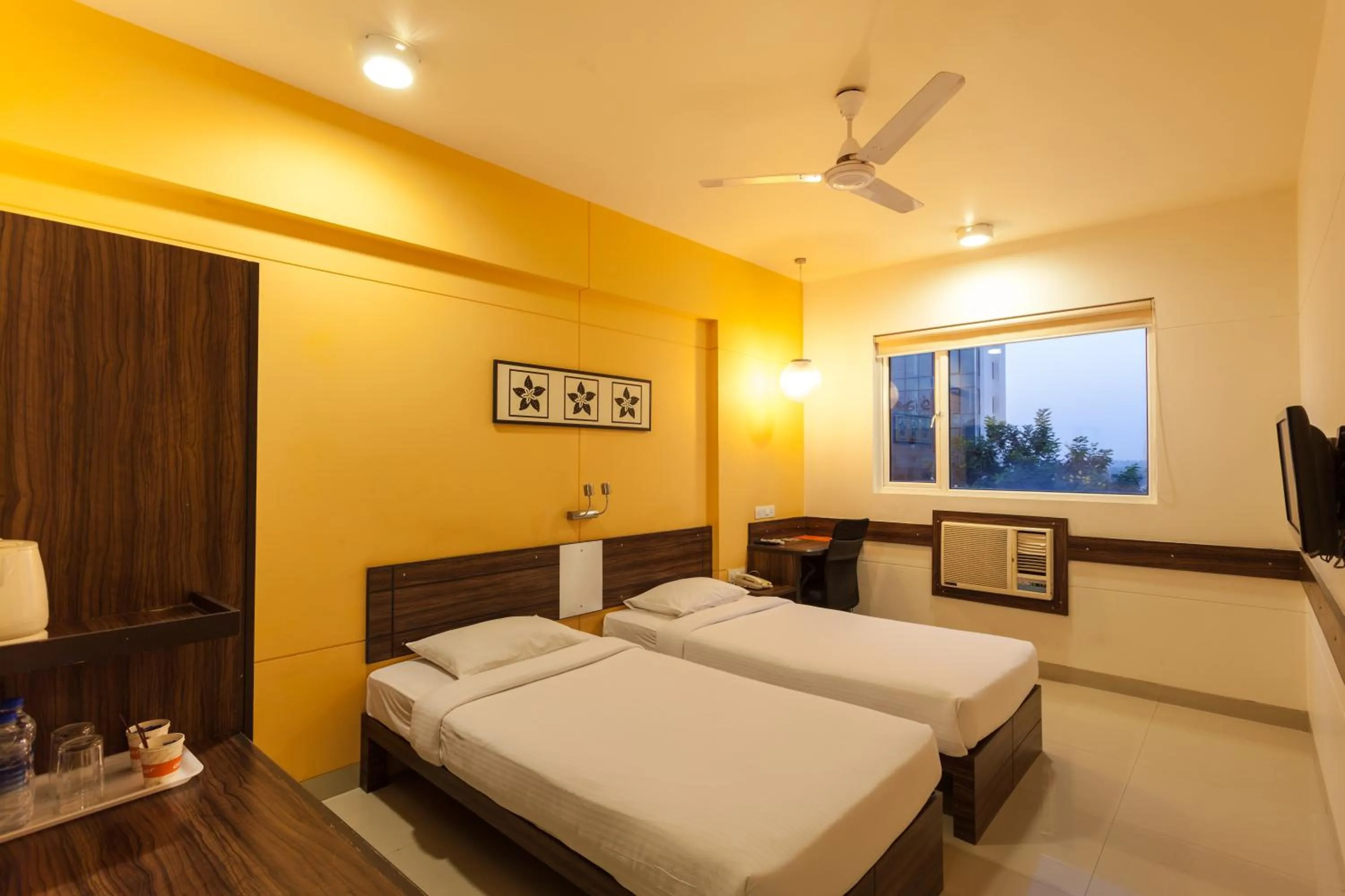 Twin Room - single occupancy in Ginger Indore