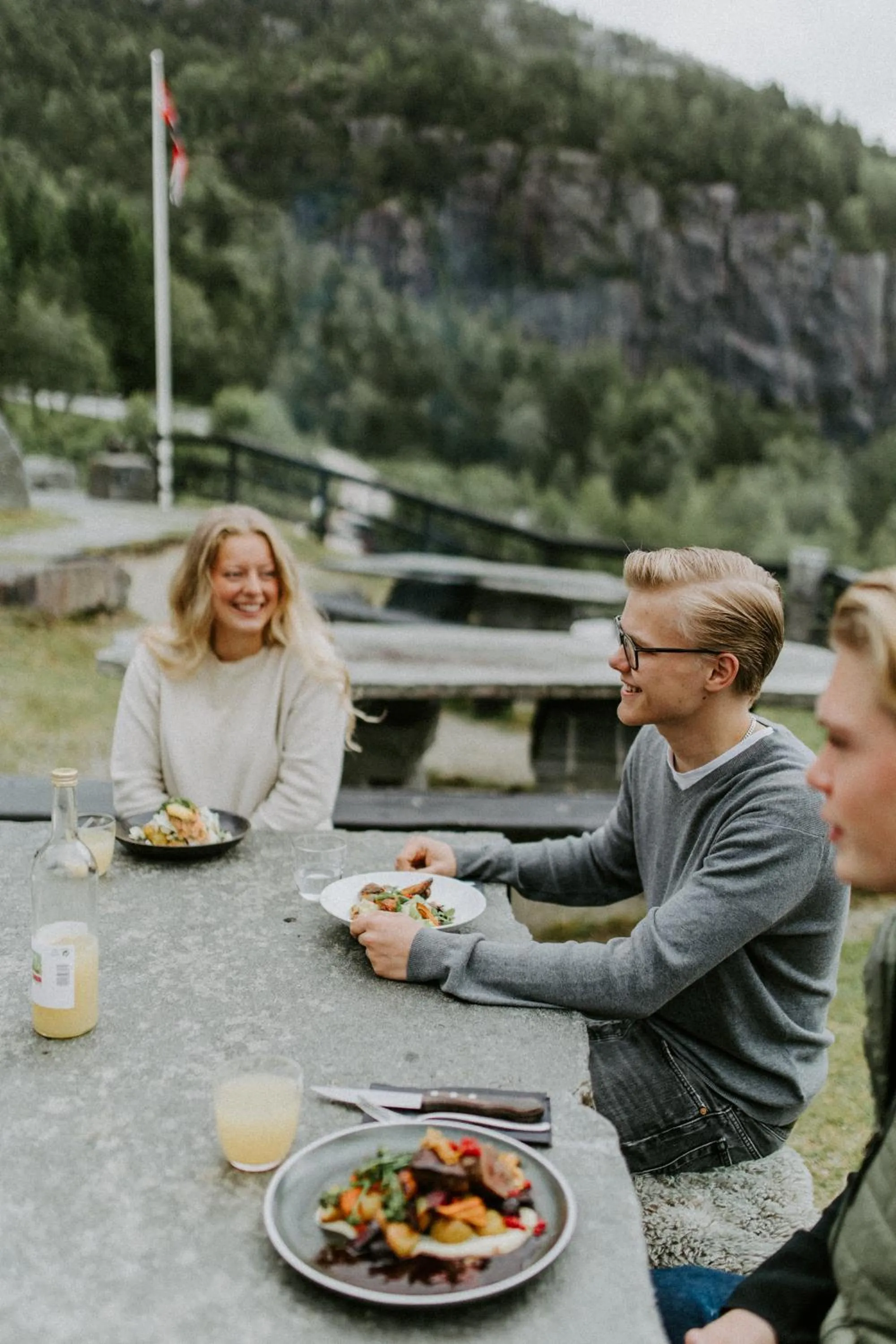 Restaurant/places to eat in Preikestolen Hotel & BaseCamp