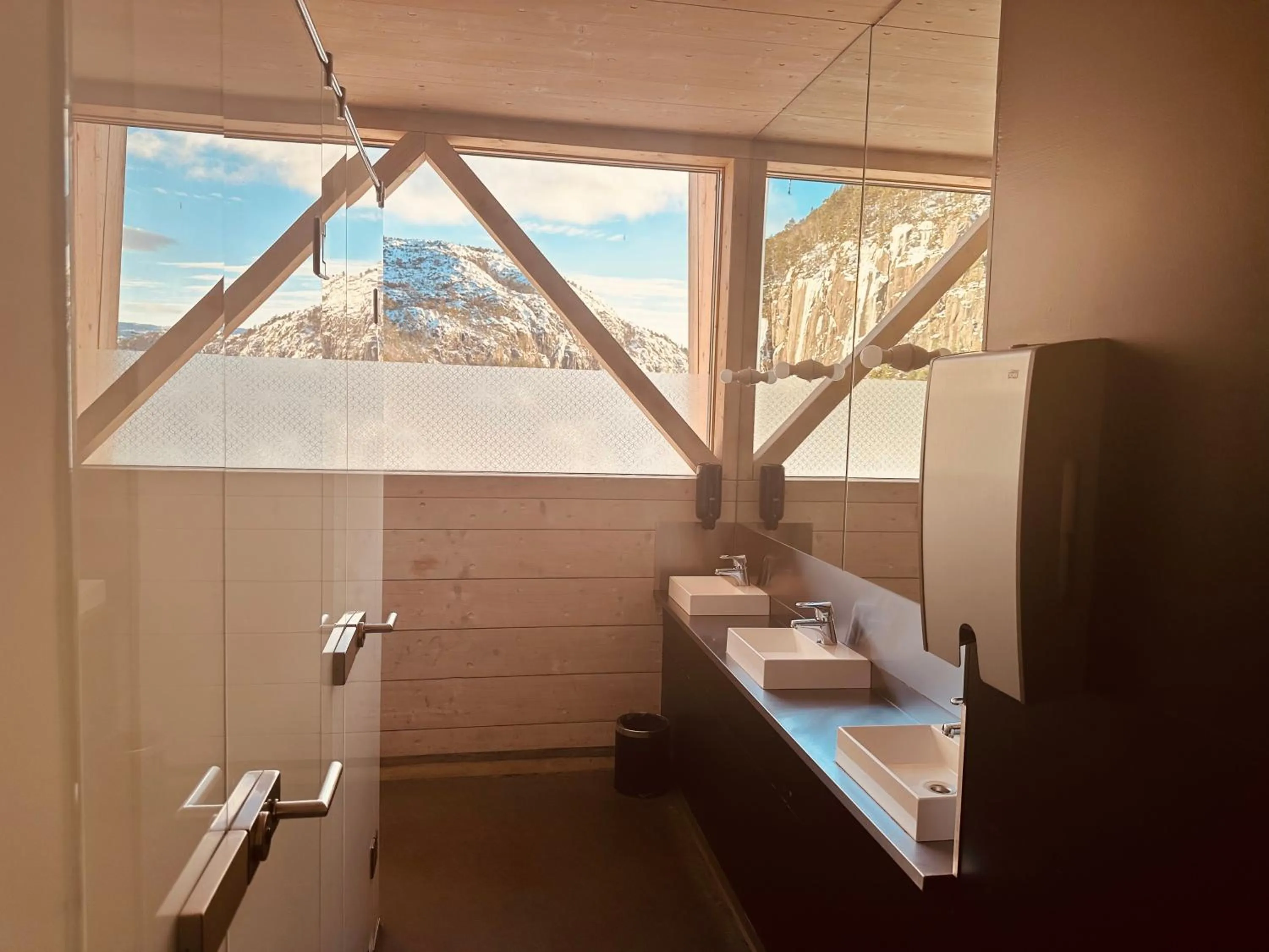Bathroom in Preikestolen Hotel & BaseCamp