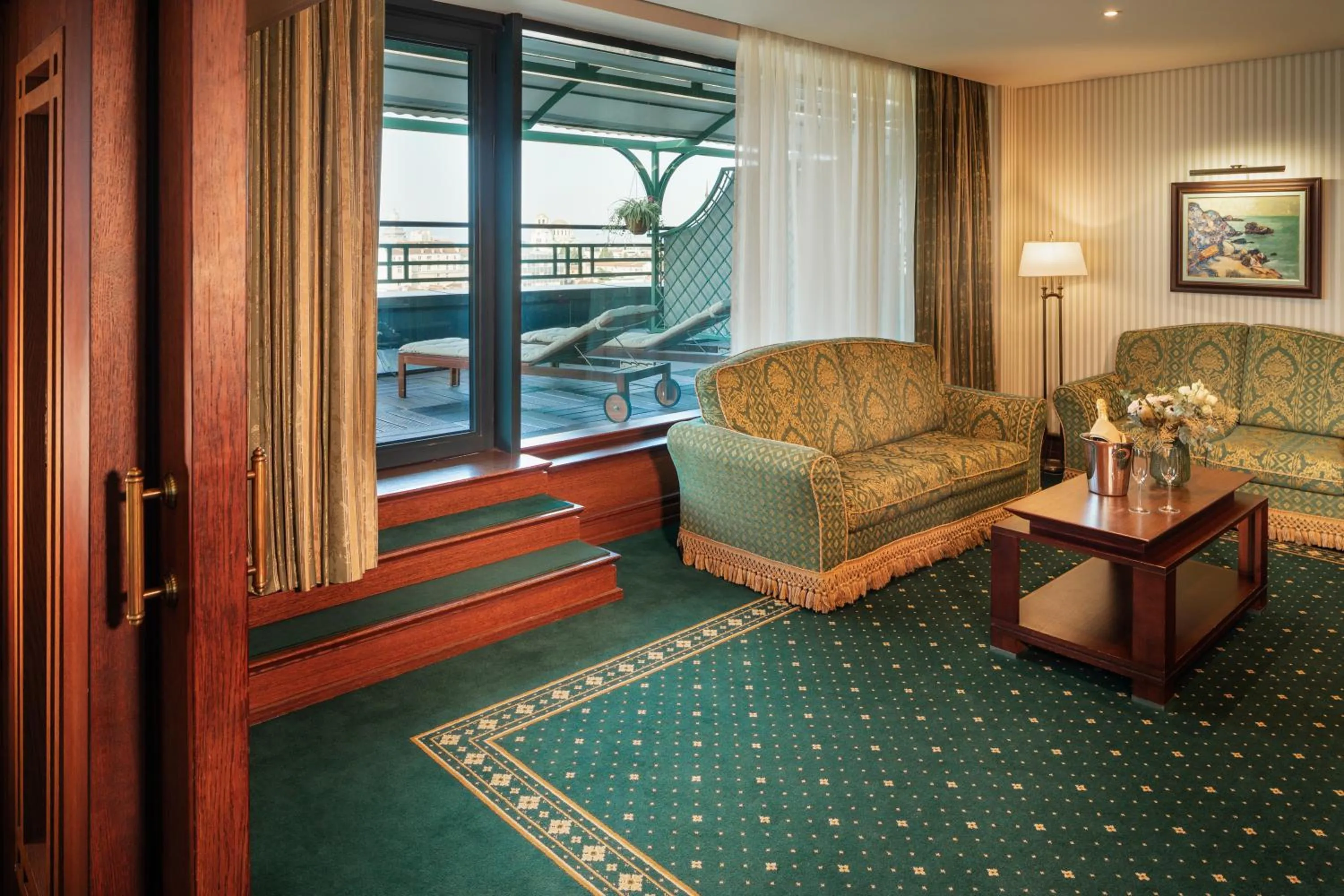 Living room in Grand Hotel Sofia