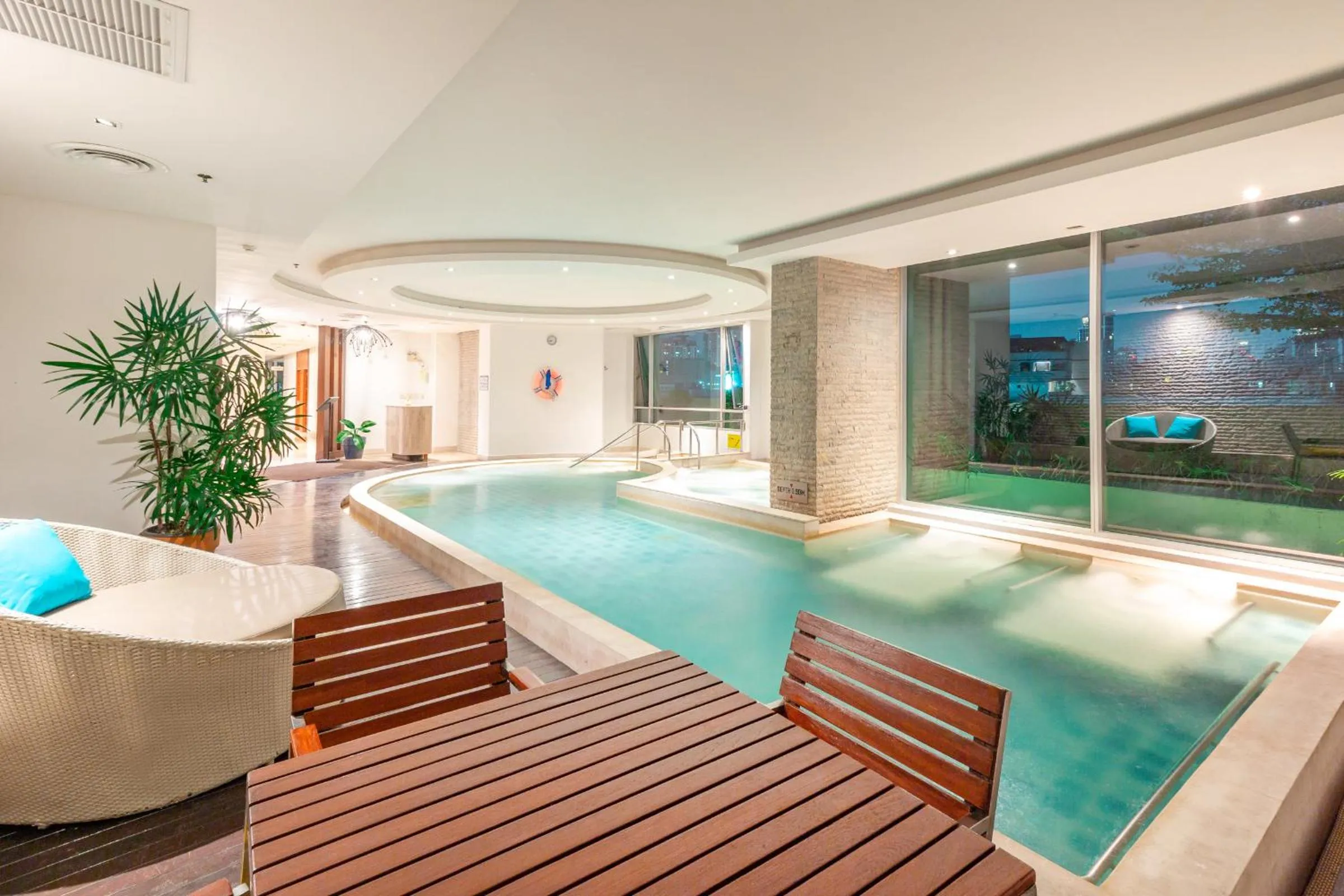 Hot Tub in Jasmine Resort Bangkok