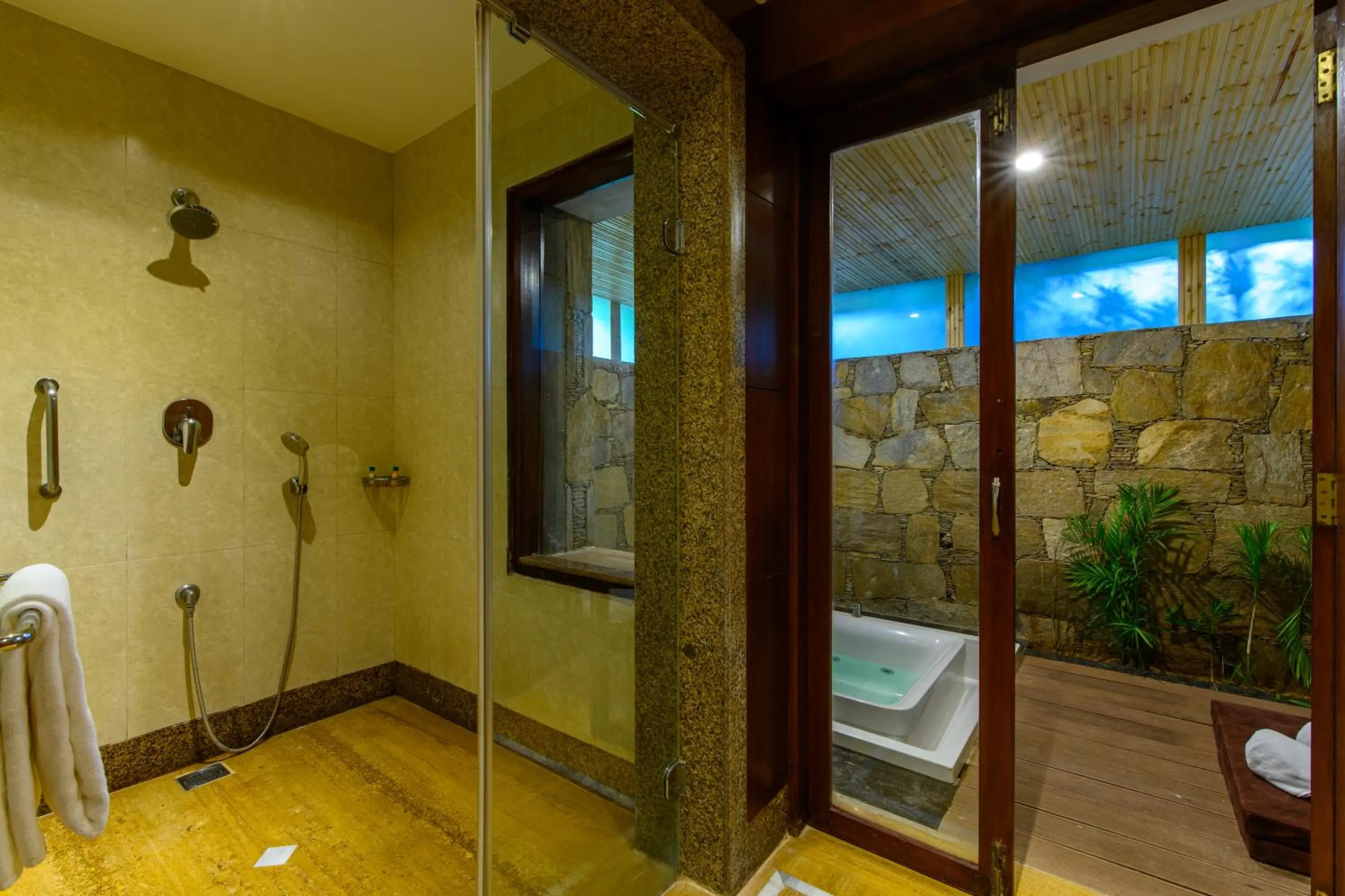 Bathroom in Ananta Spa & Resort, Pushkar