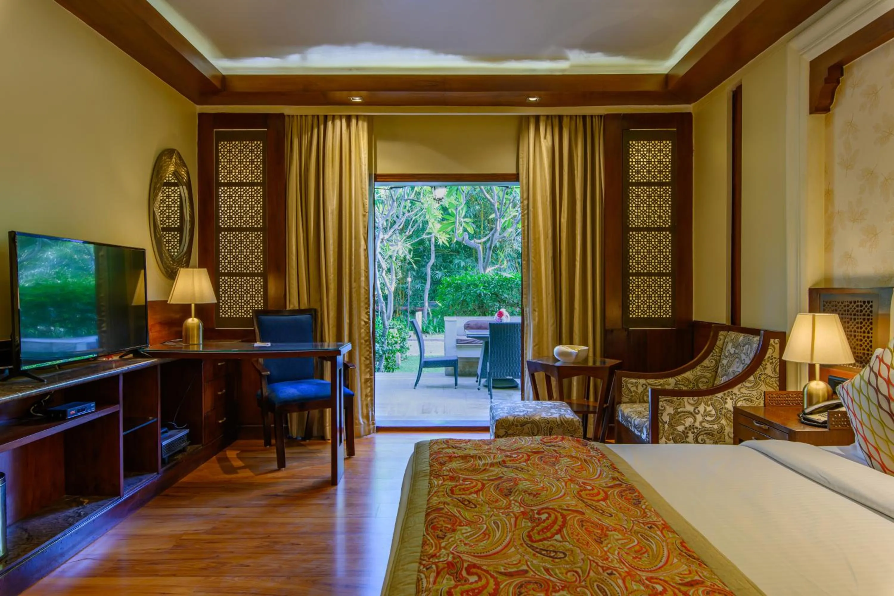 View (from property/room), Bed in Ananta Spa & Resort, Pushkar