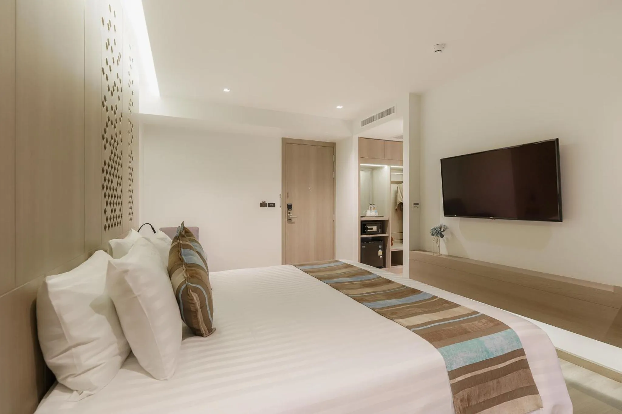 Bed in Fifth Pattaya Jomtien By Shiwalai Int