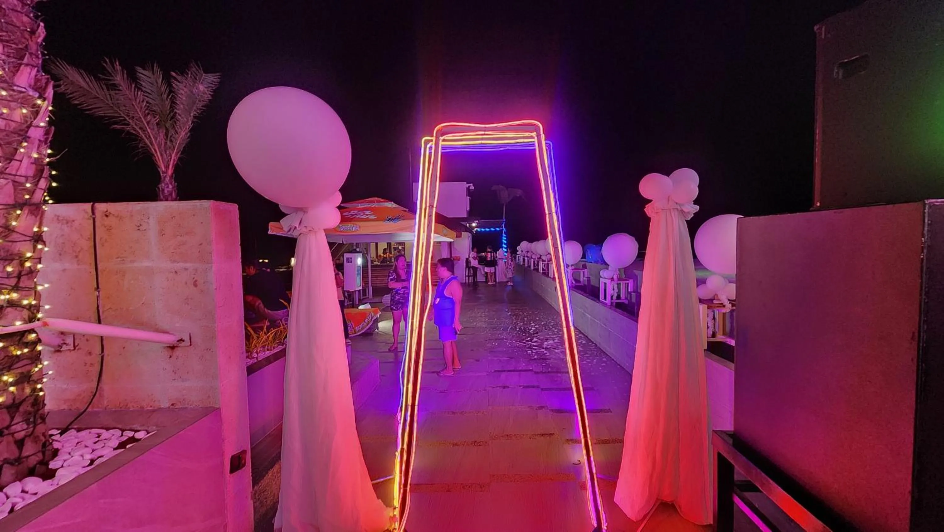 Lounge or bar in Boracay Ocean Club Beach Resort