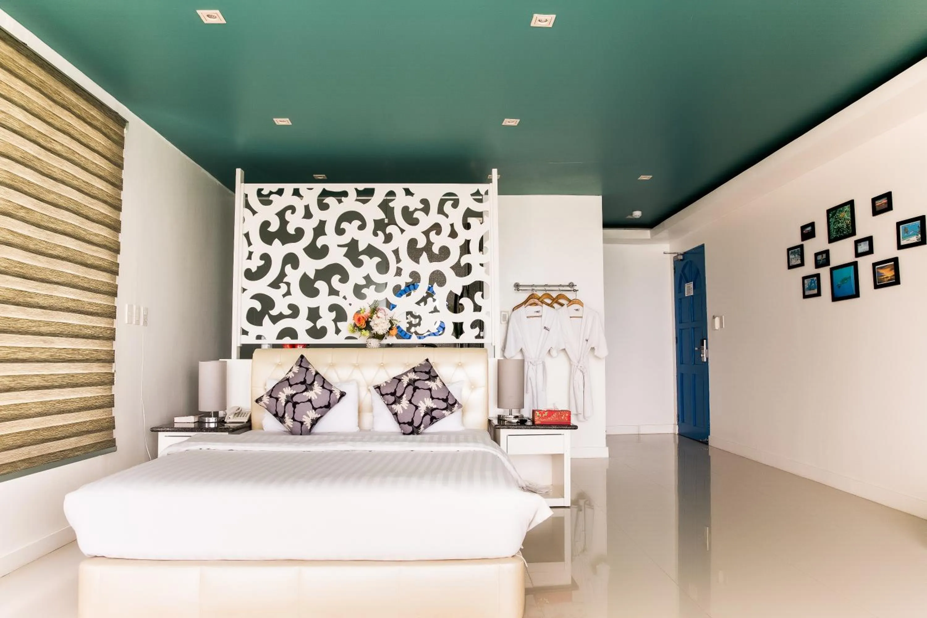 Bed in Boracay Ocean Club Beach Resort