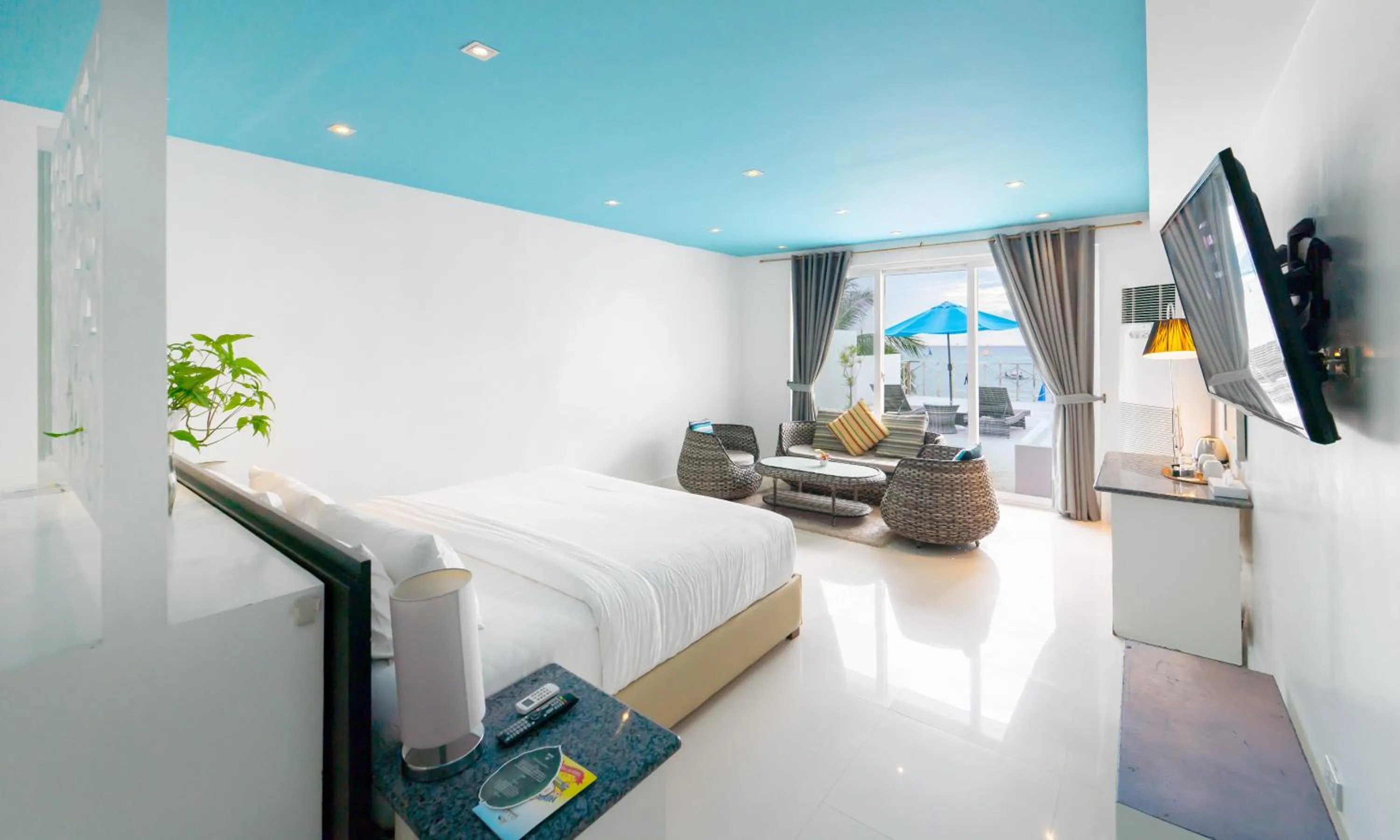 Balcony/Terrace in Boracay Ocean Club Beach Resort