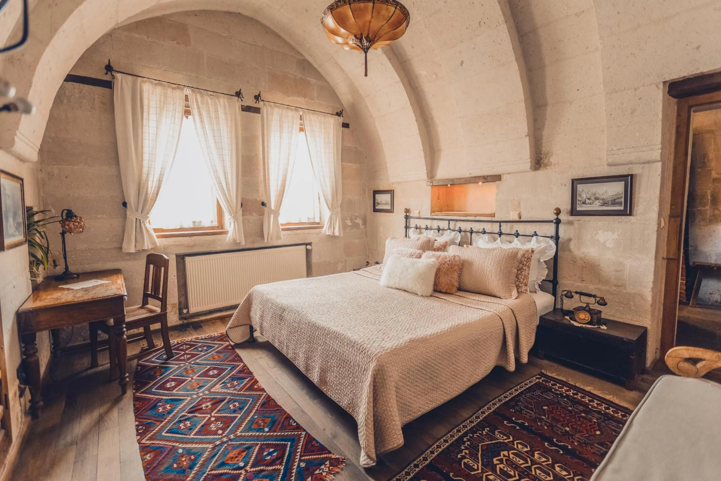 Photo of the whole room, Bed in Kale Konak Cappadocia