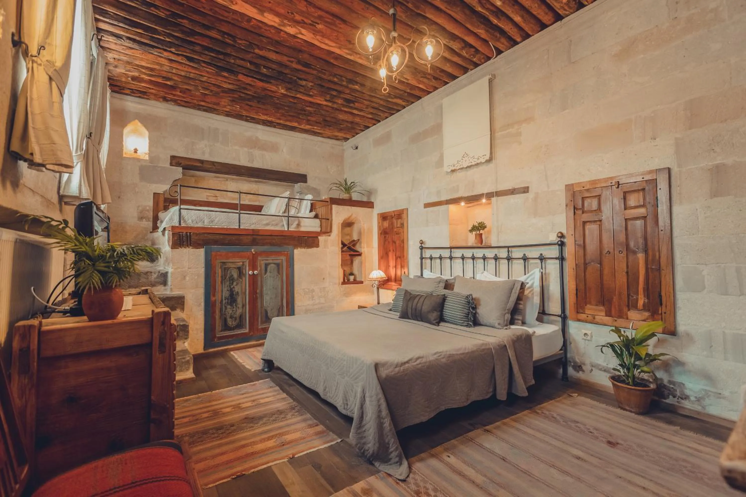 Photo of the whole room, Bed in Kale Konak Cappadocia