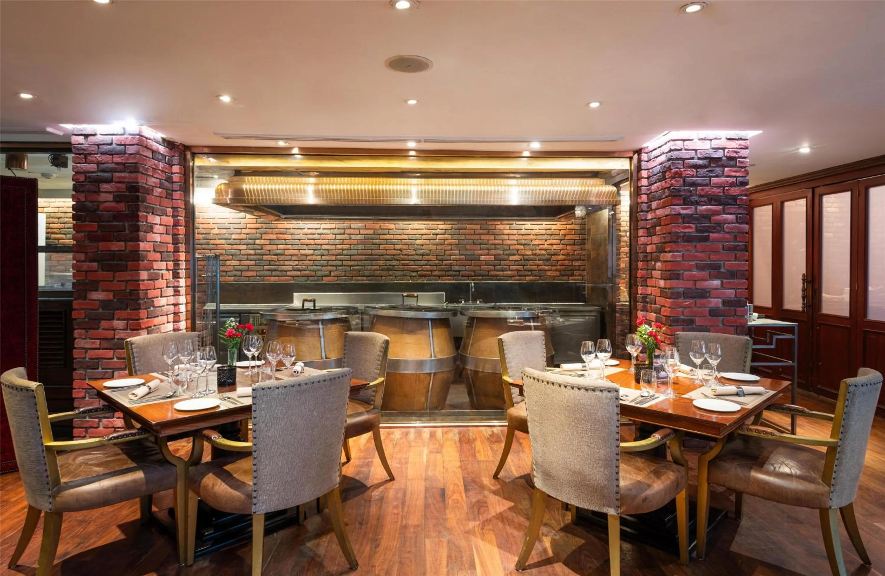 Restaurant/places to eat in Radisson Suites Bangkok Sukhumvit