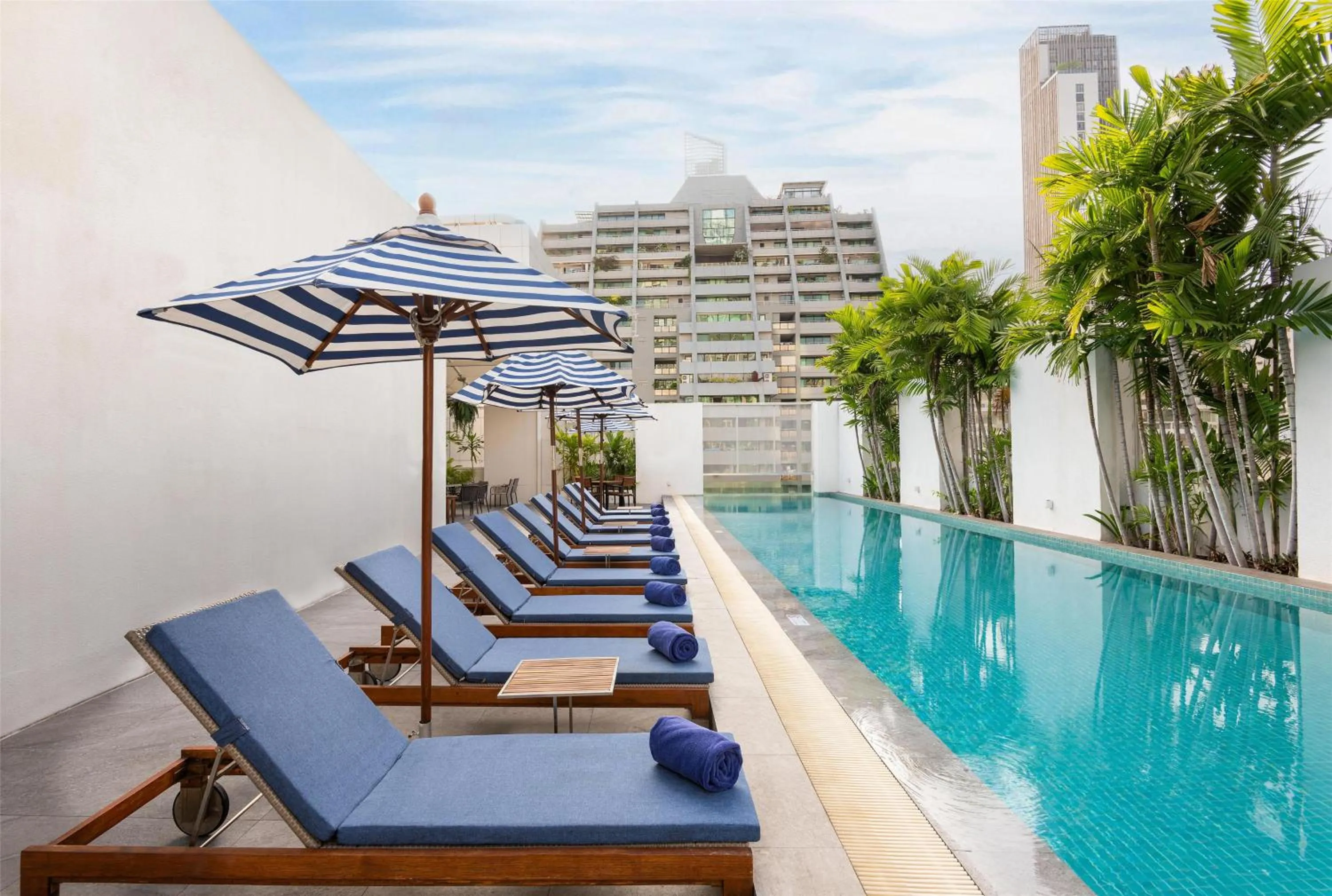 Balcony/Terrace in Radisson Suites Bangkok Sukhumvit