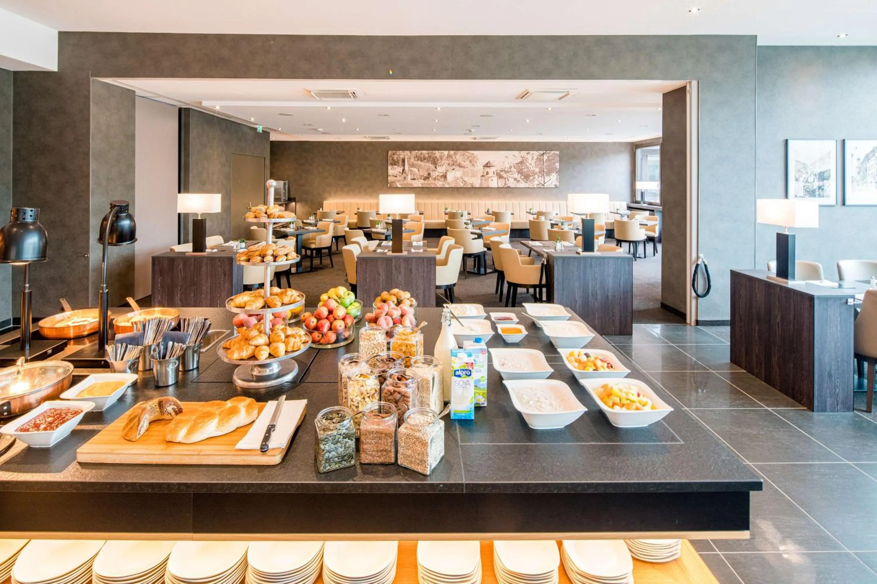 Breakfast in Best Western Premier Central Hotel Leonhard