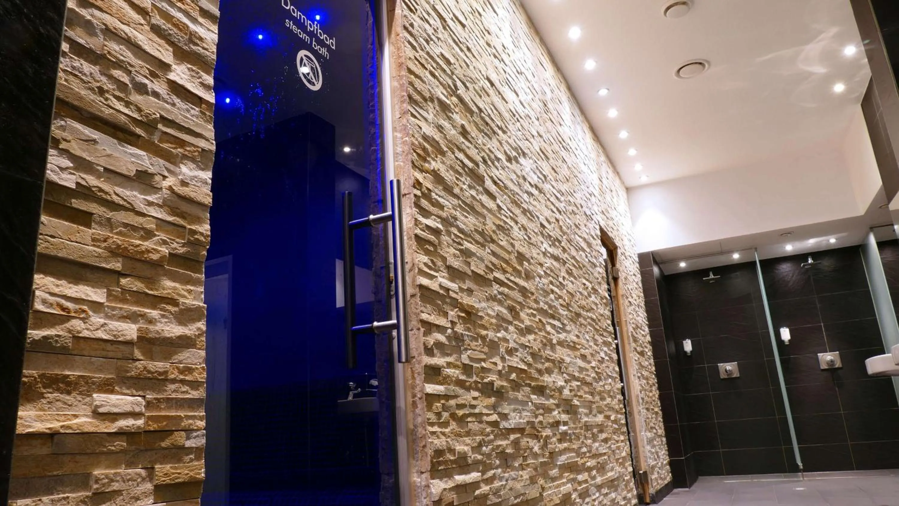 Spa and wellness centre/facilities in Best Western Premier Central Hotel Leonhard