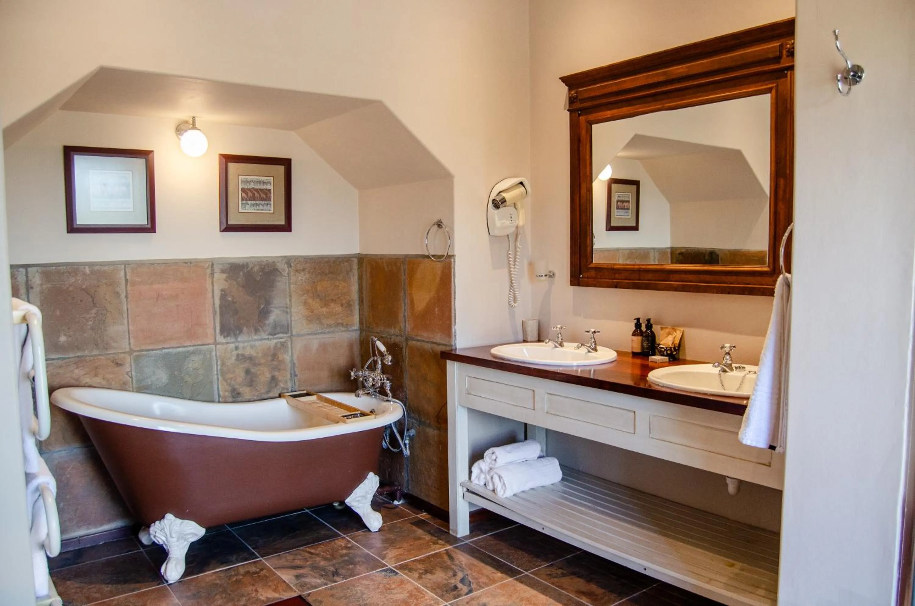 Bathroom in Ikhaya Safari Lodge