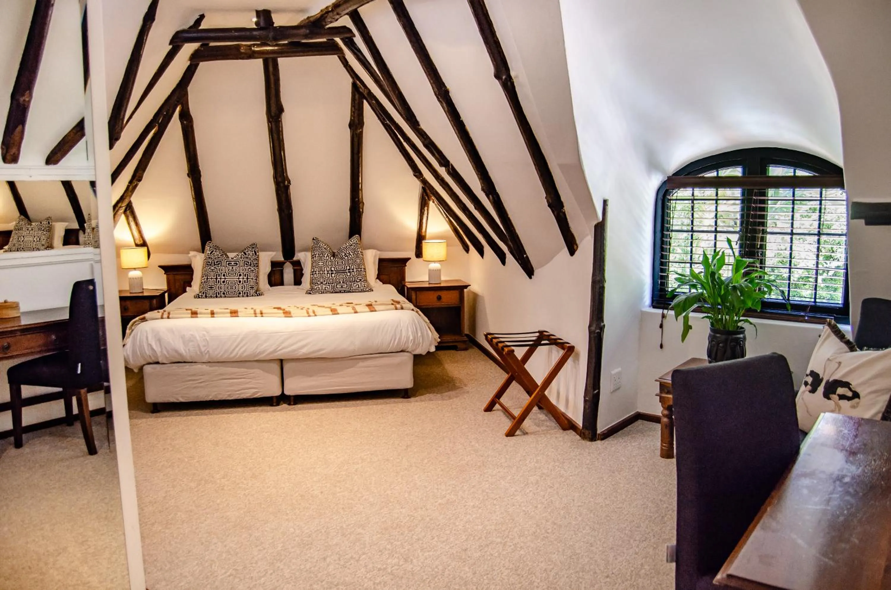 Bed in Ikhaya Safari Lodge