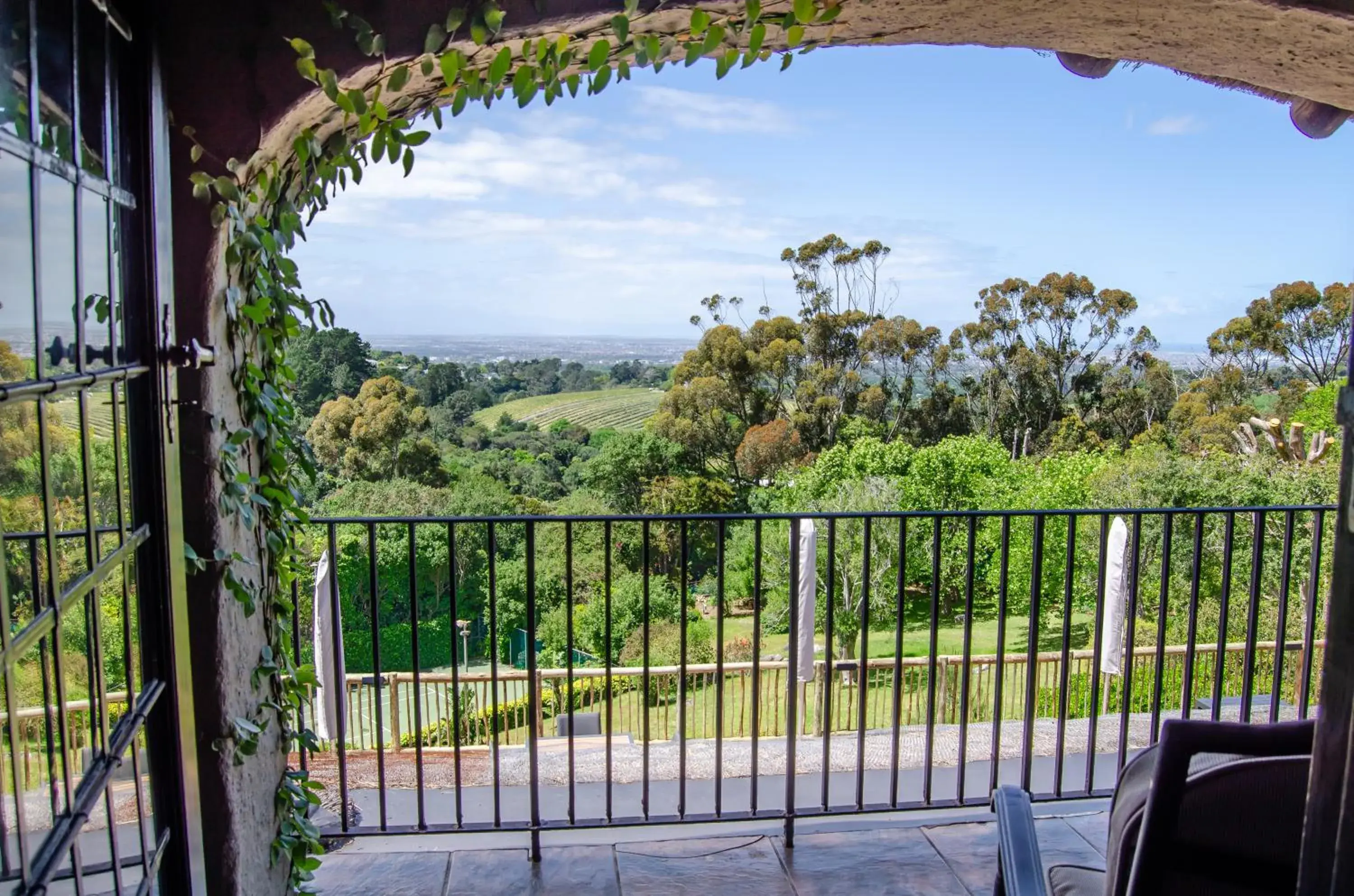 Double or Twin Room with Balcony - Nguni in Ikhaya Safari Lodge Double or Twin Room with Balcony - Nguni in Ikhaya Safari Lodge