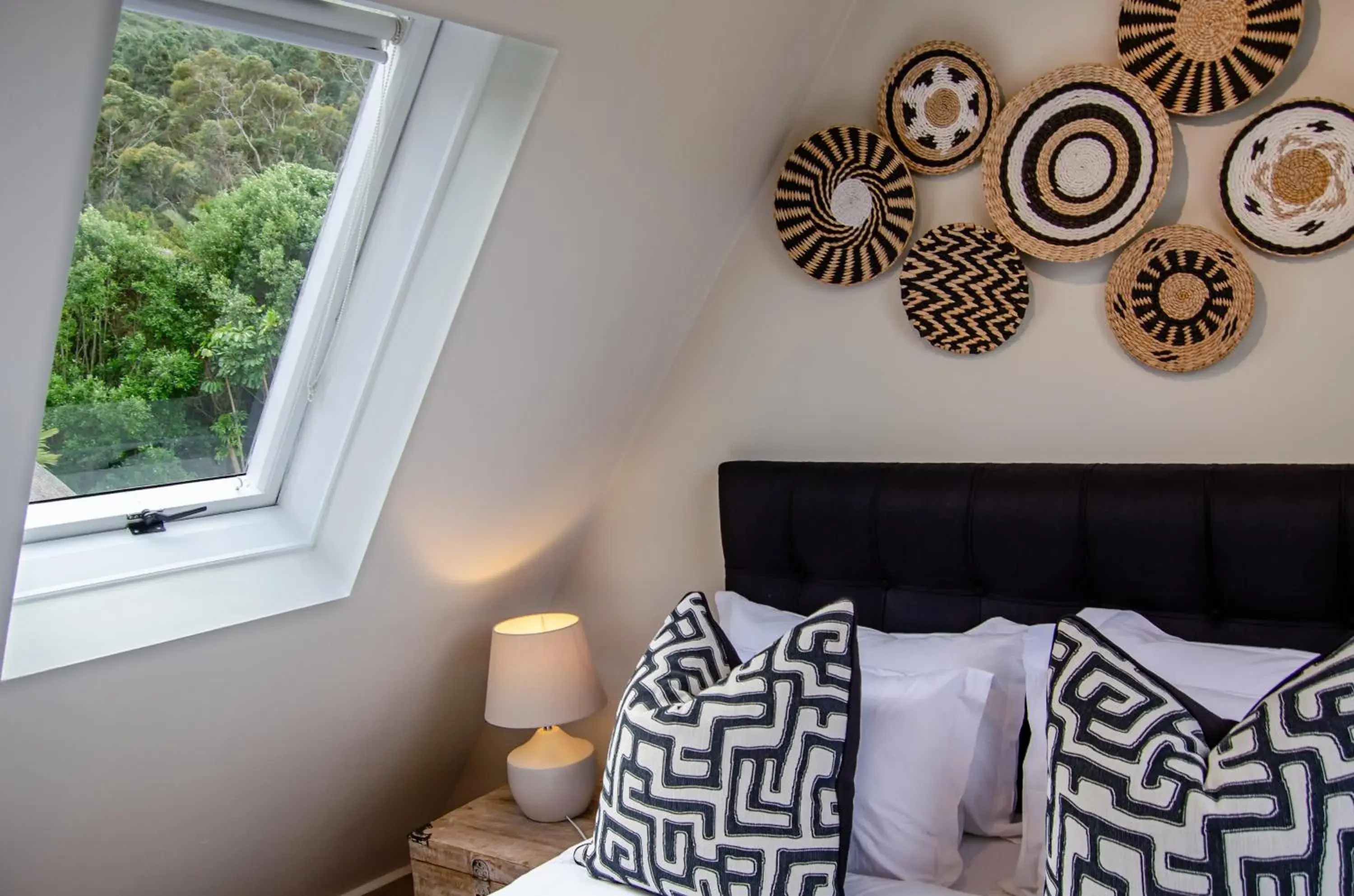 Queen Room - single occupancy - Intaba in Ikhaya Safari Lodge Queen Room - single occupancy - Intaba in Ikhaya Safari Lodge