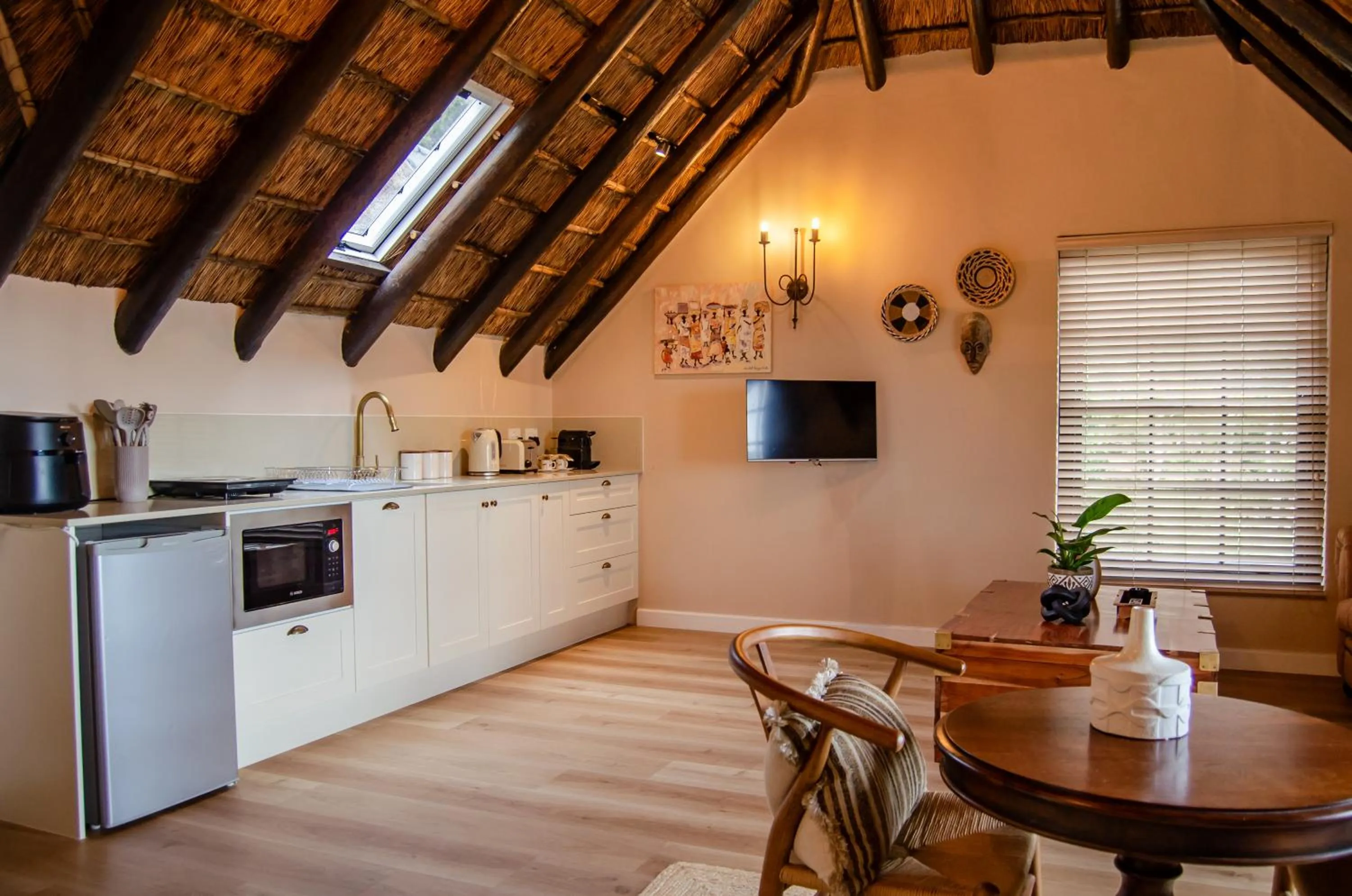 TV and multimedia in Ikhaya Safari Lodge