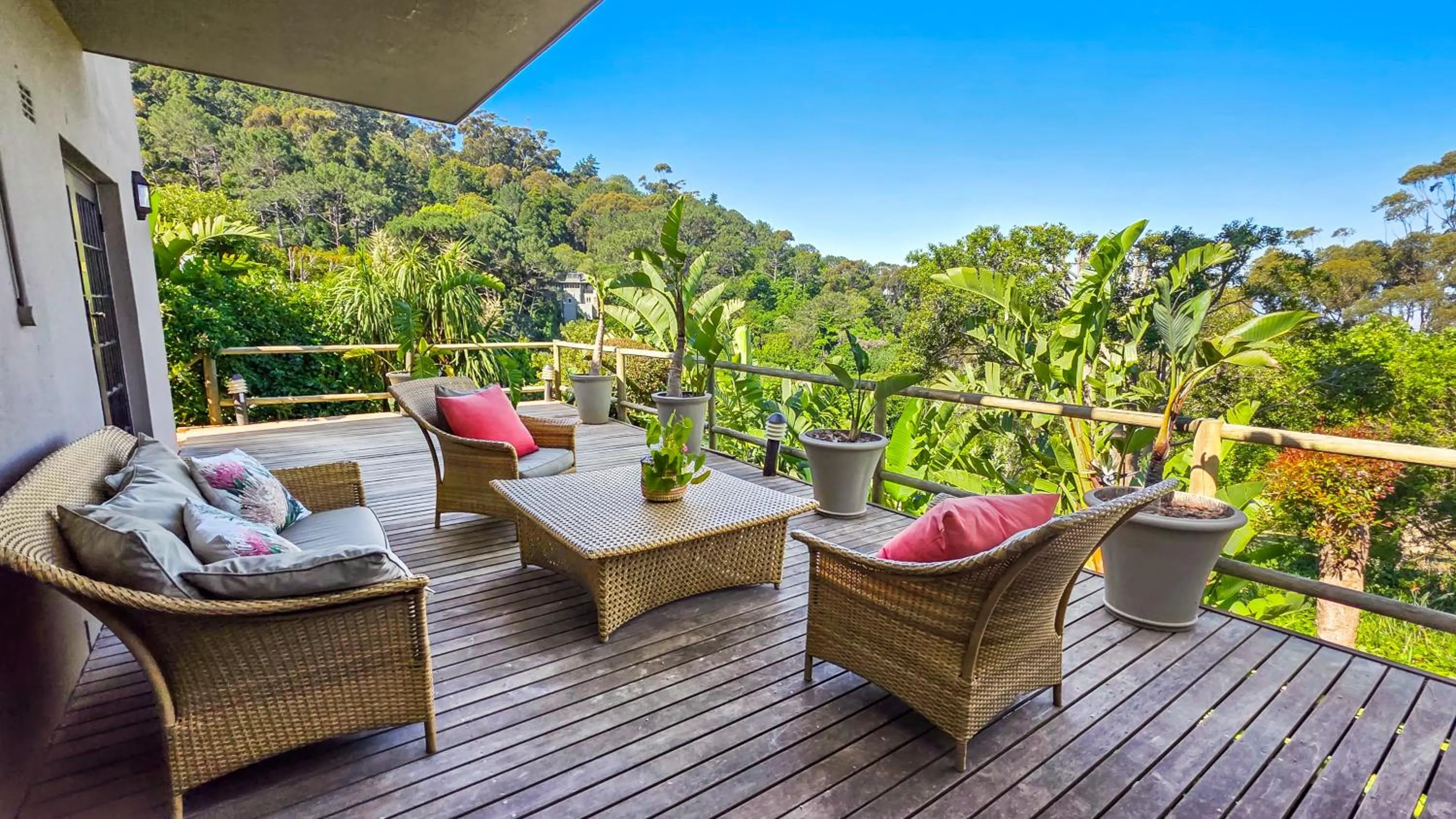 Patio in Ikhaya Safari Lodge
