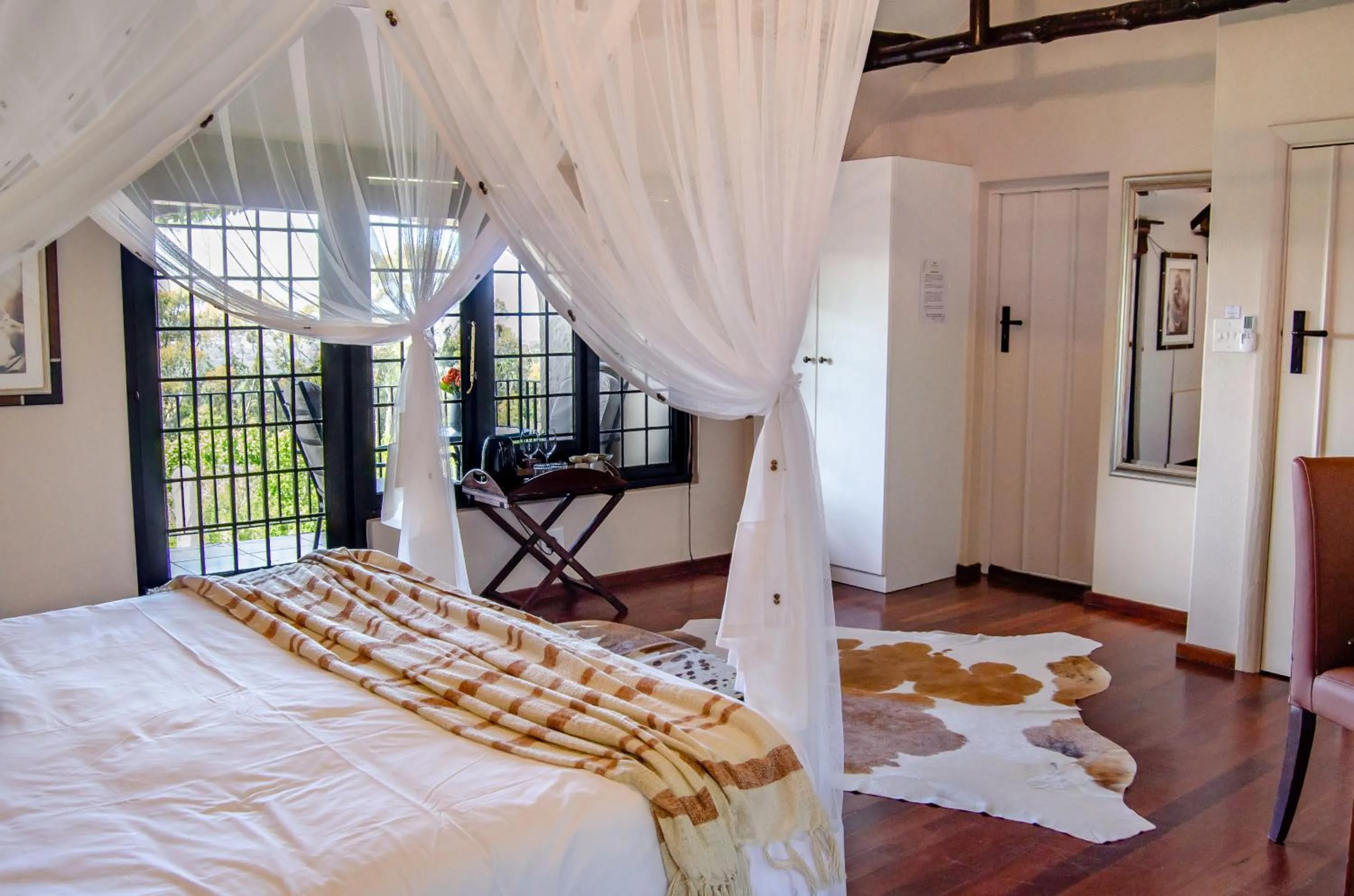 Bed in Ikhaya Safari Lodge