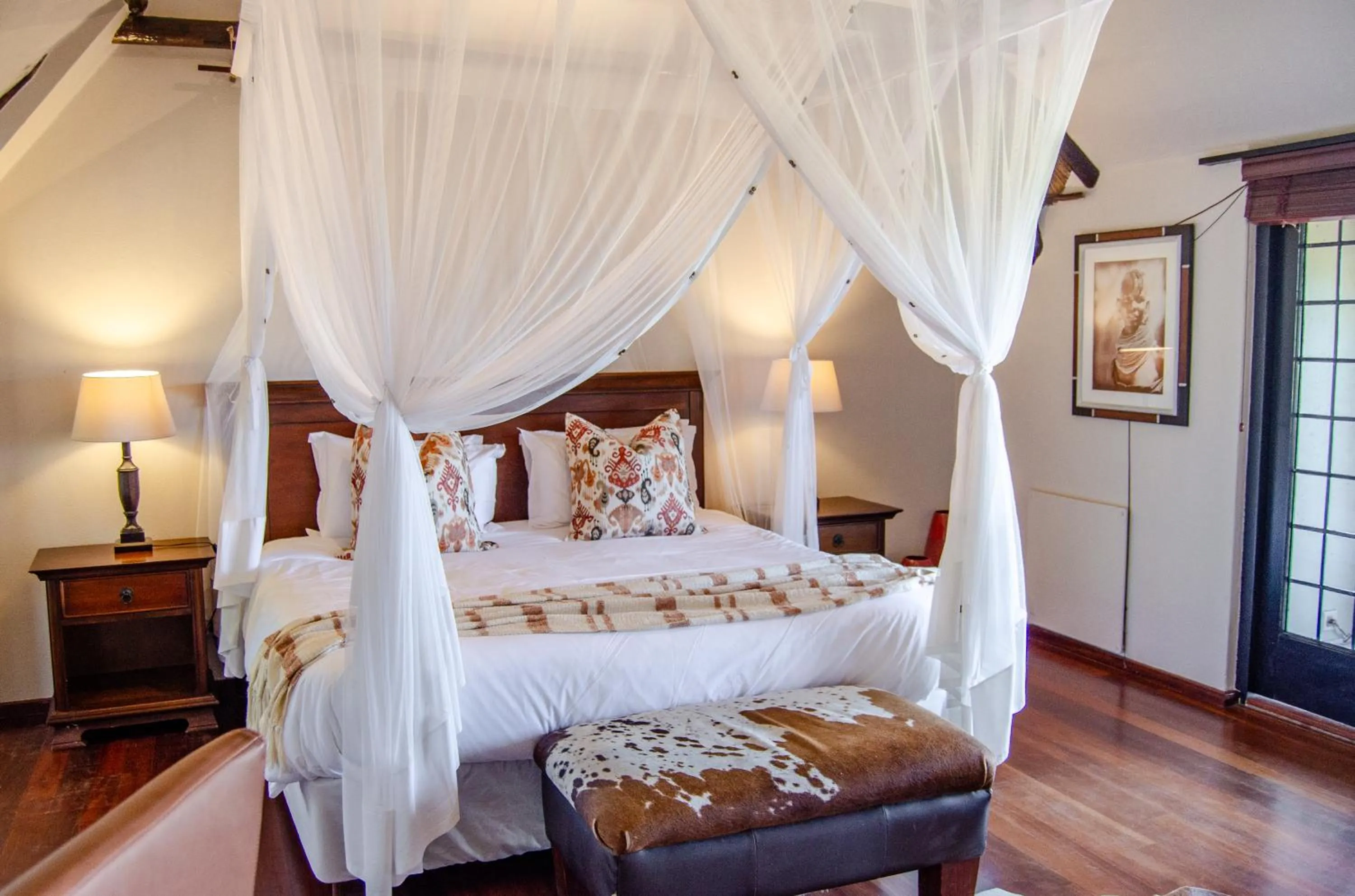 Bed in Ikhaya Safari Lodge