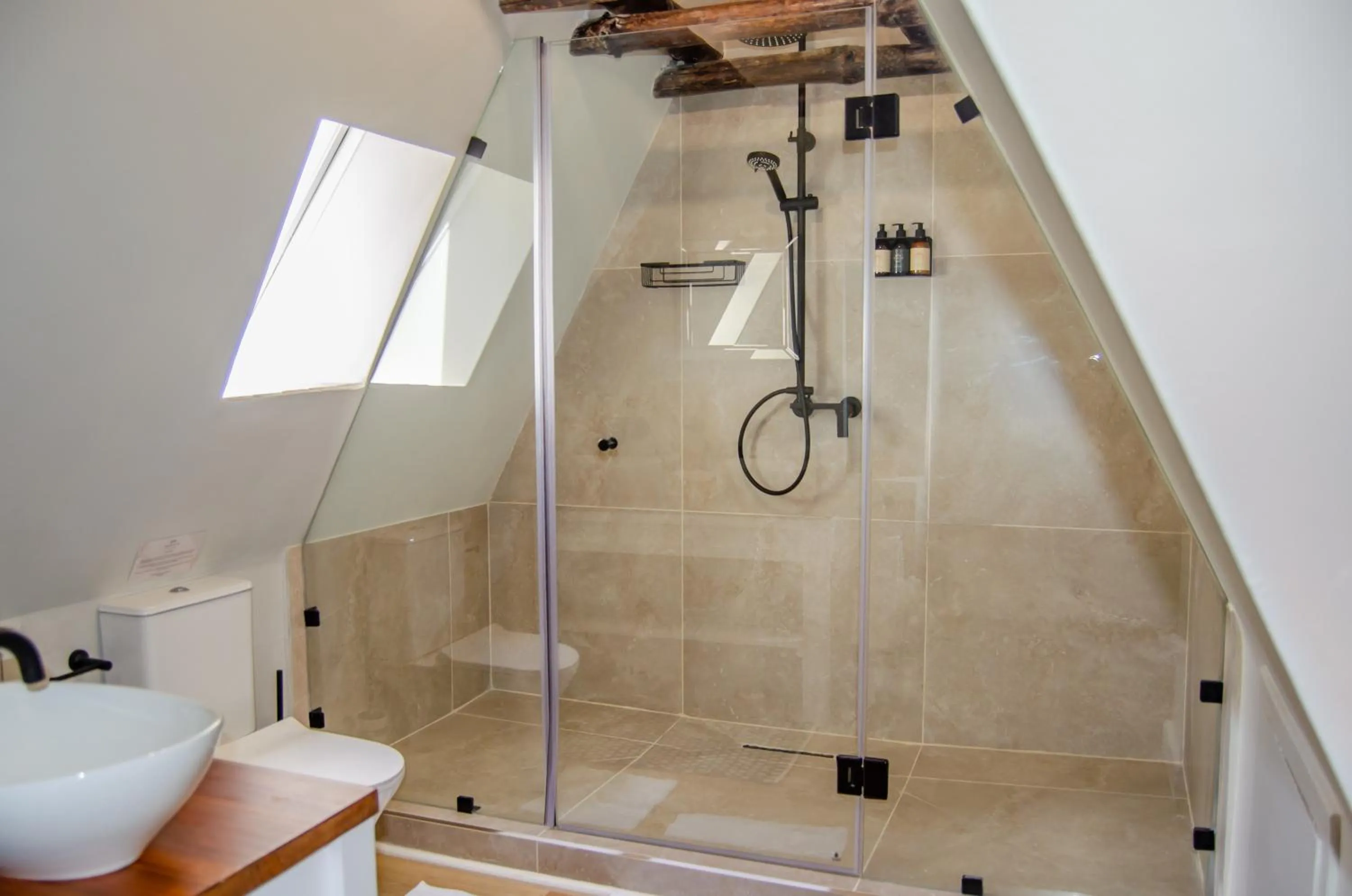 Shower in Ikhaya Safari Lodge