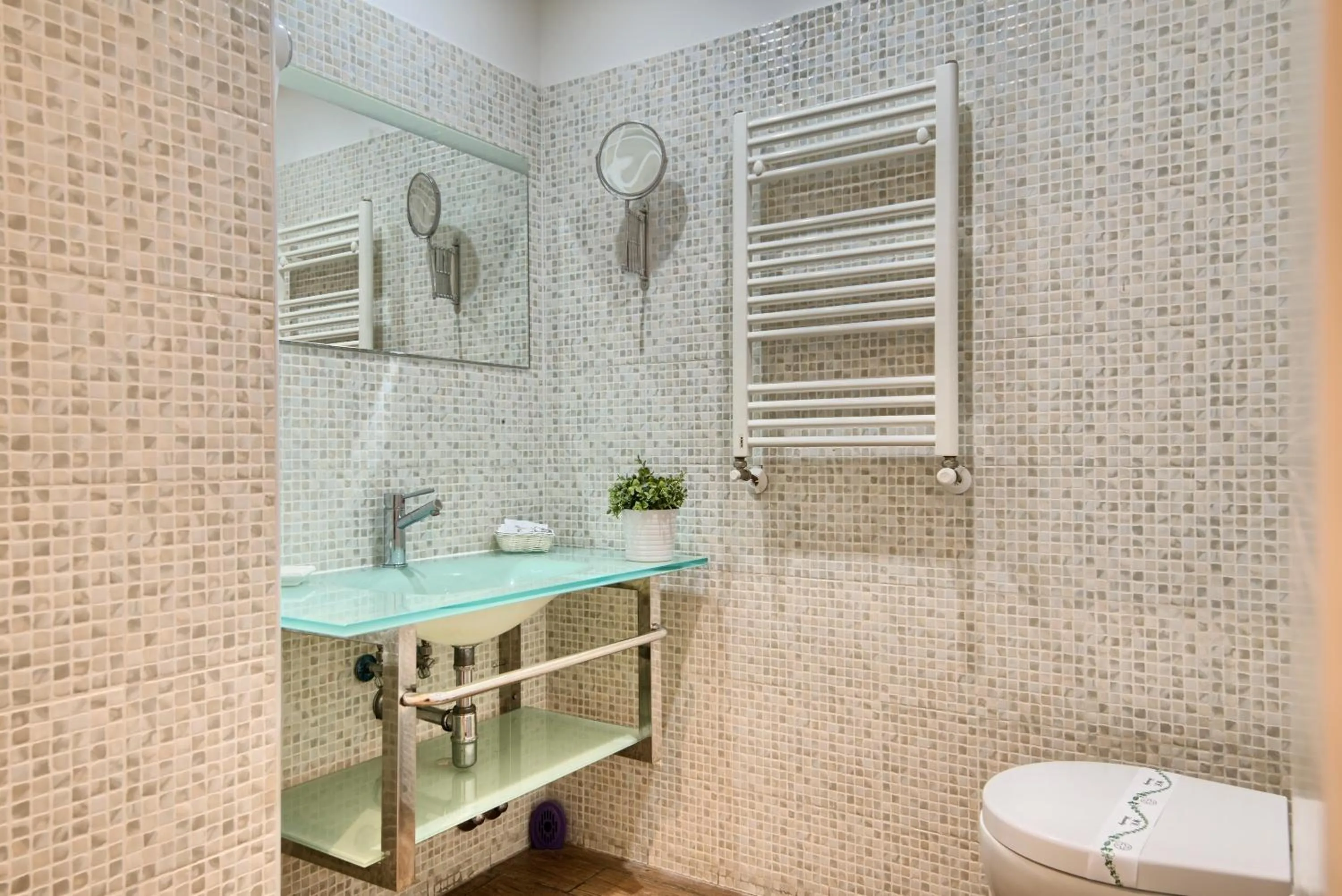 Bathroom in Domus Pietro Inn