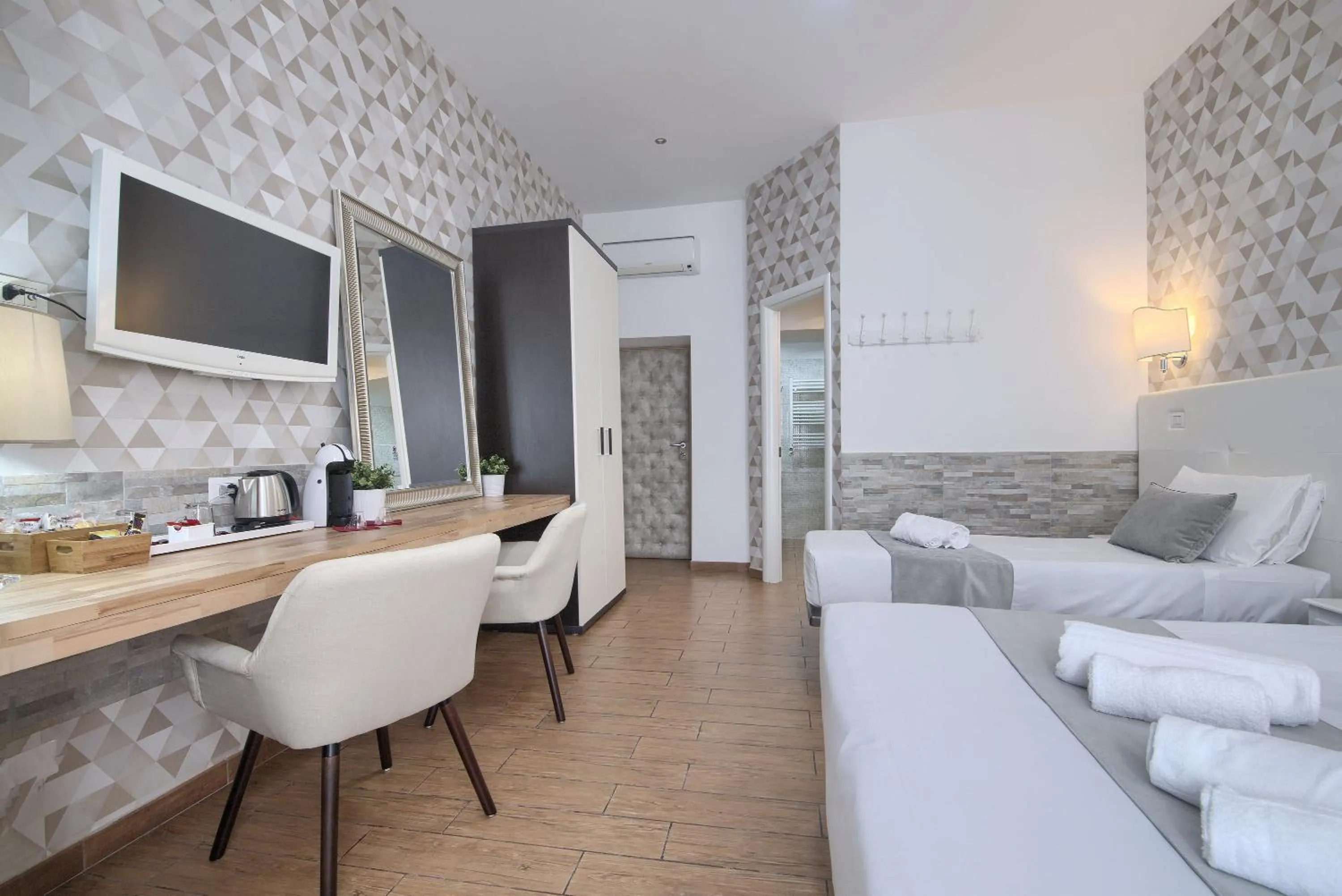 Coffee/tea facilities in Domus Pietro Inn