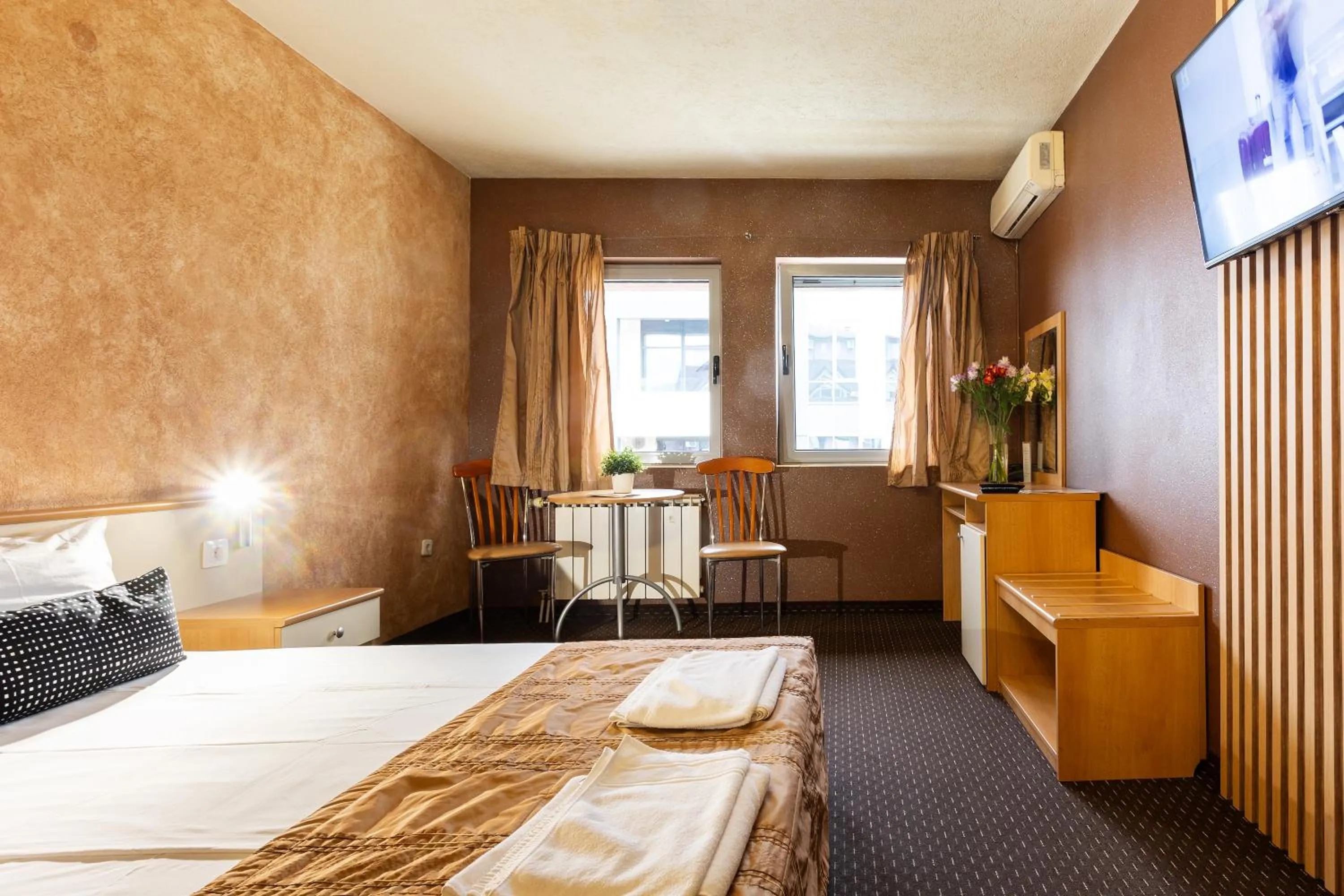 Hotel Brod - Free Parking