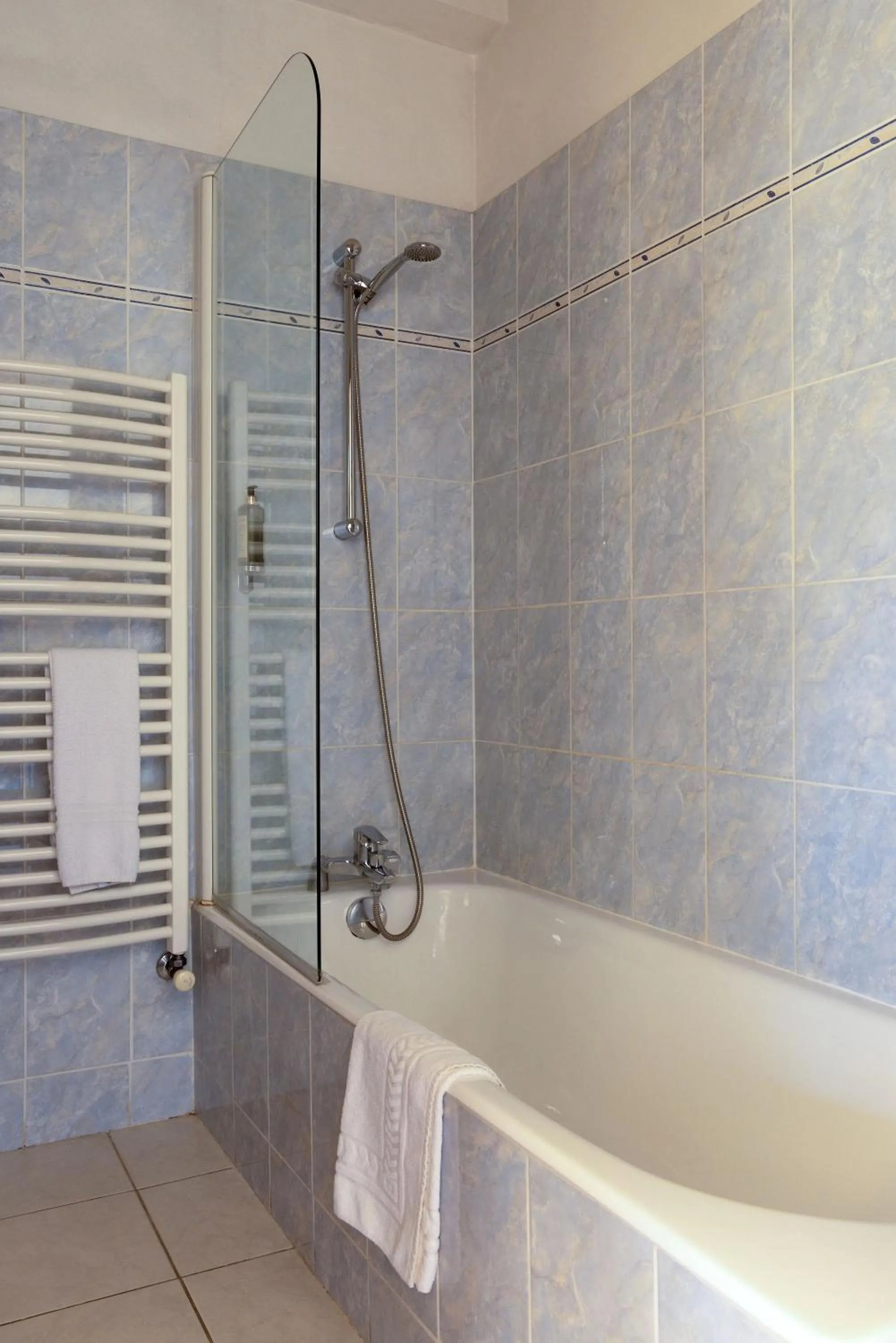 Bathroom in Le Castillan