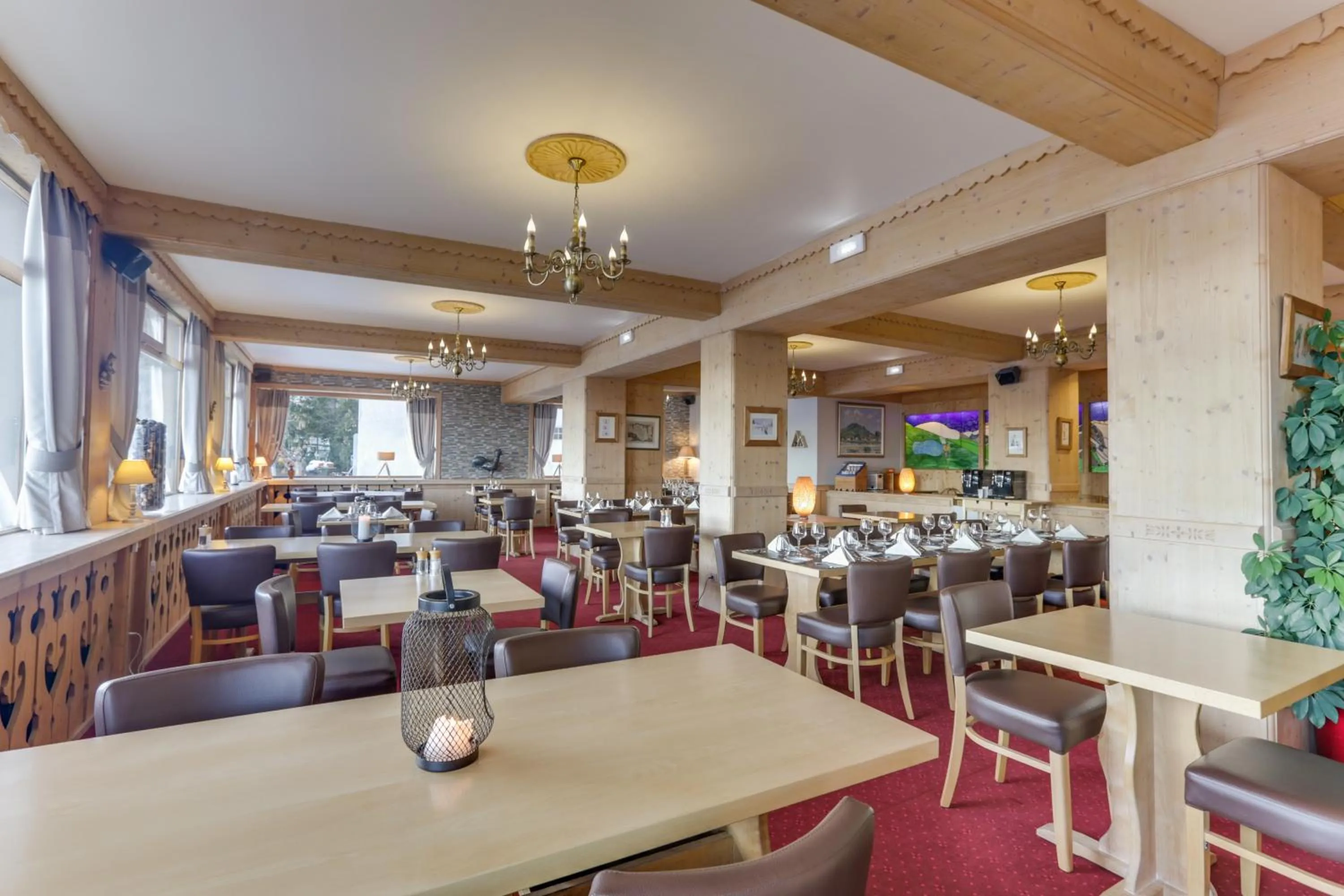 Restaurant/places to eat in Le Castillan