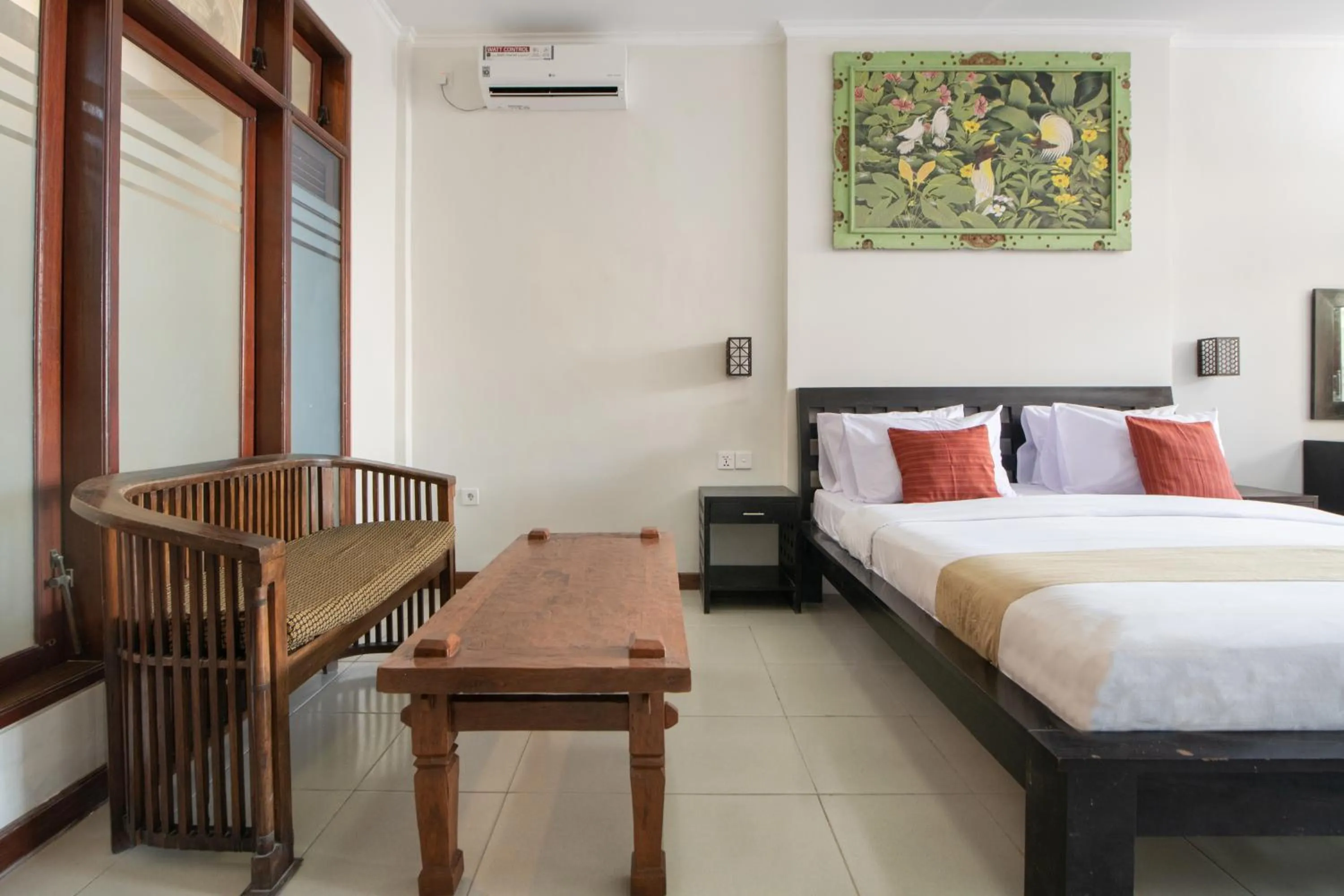 Photo of the whole room, Bed in Villa Bunga Hotel