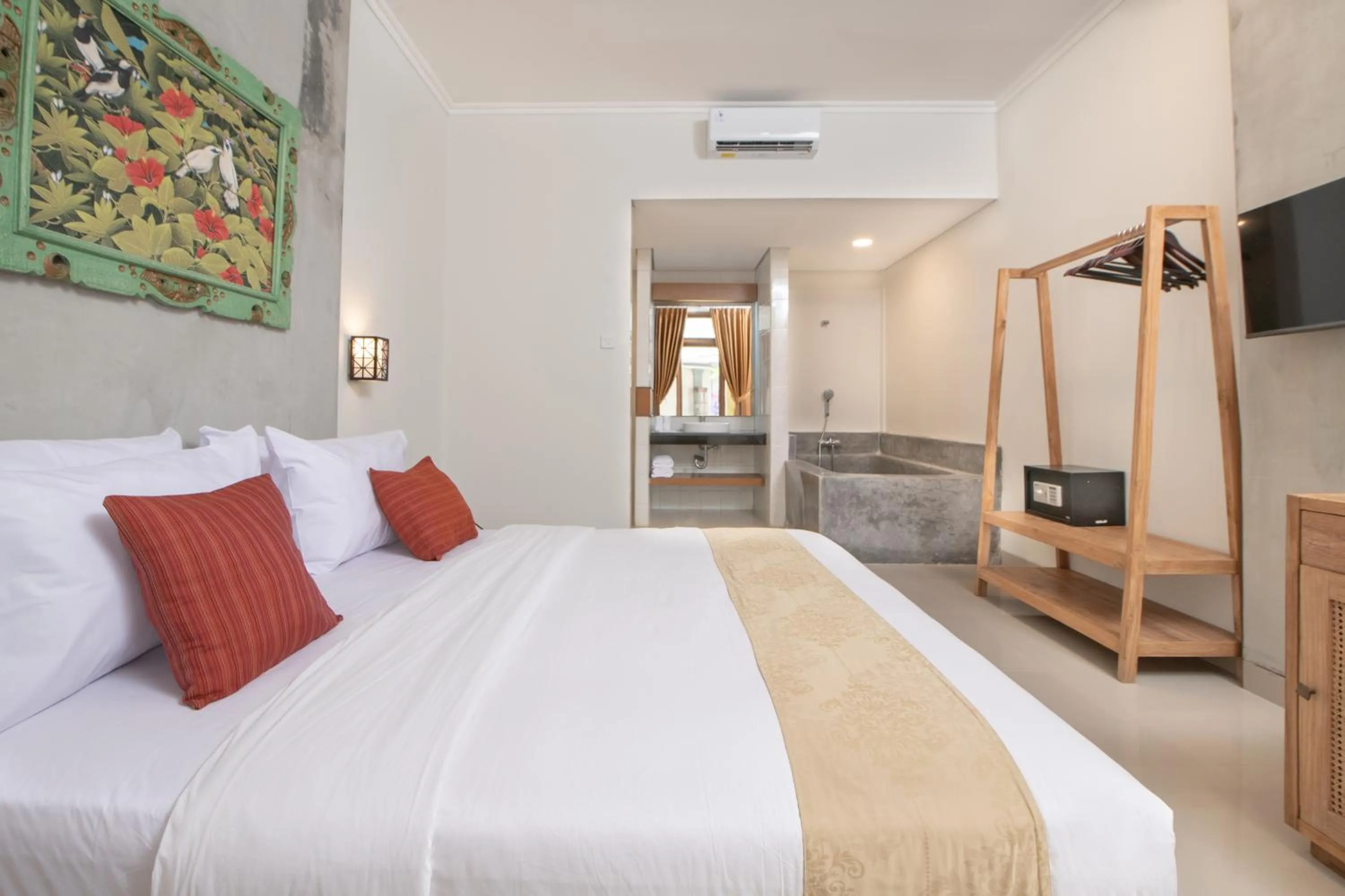 Photo of the whole room, Bed in Villa Bunga Hotel