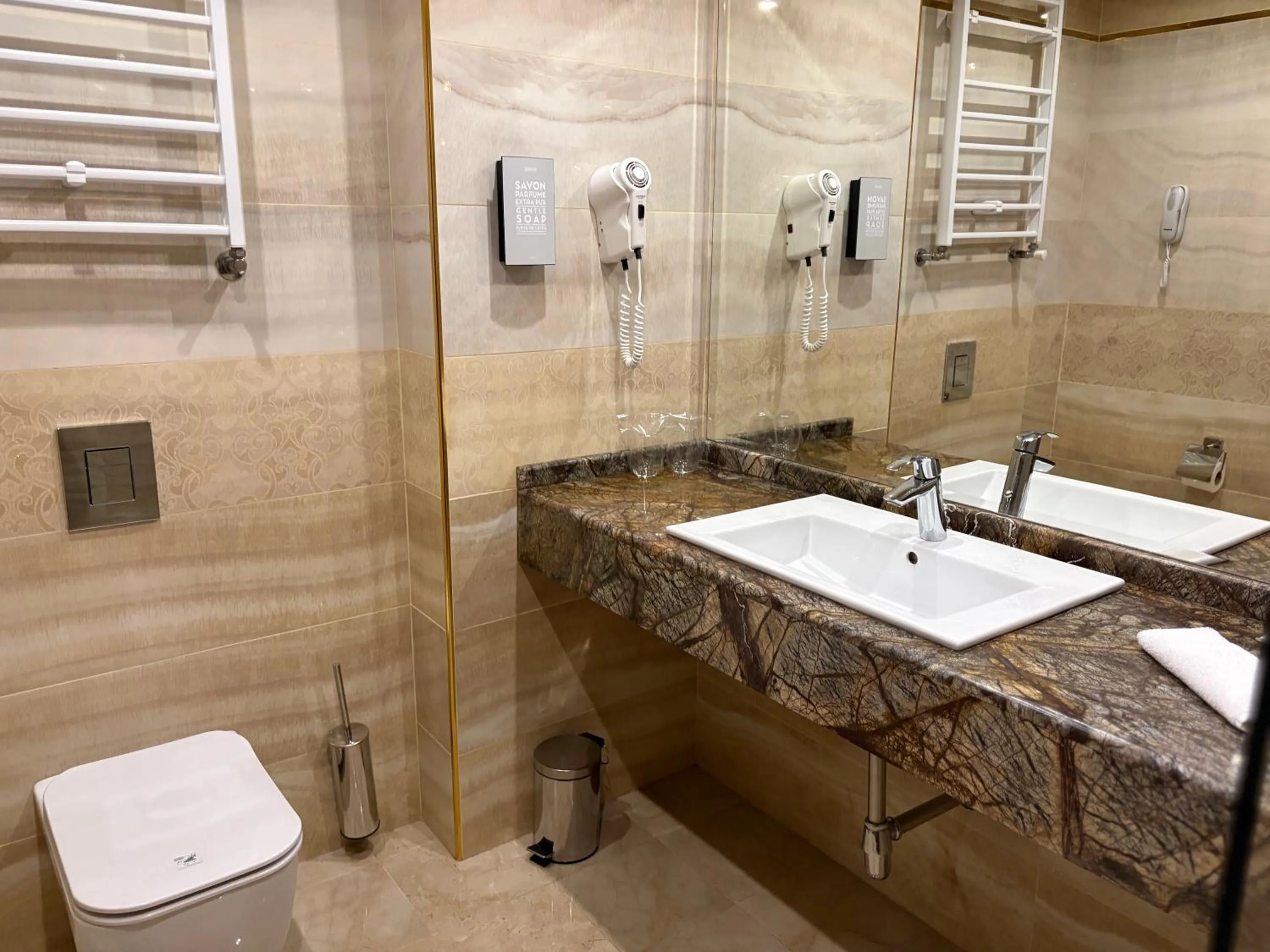 Bathroom in Hotel Golden Tulip Varna