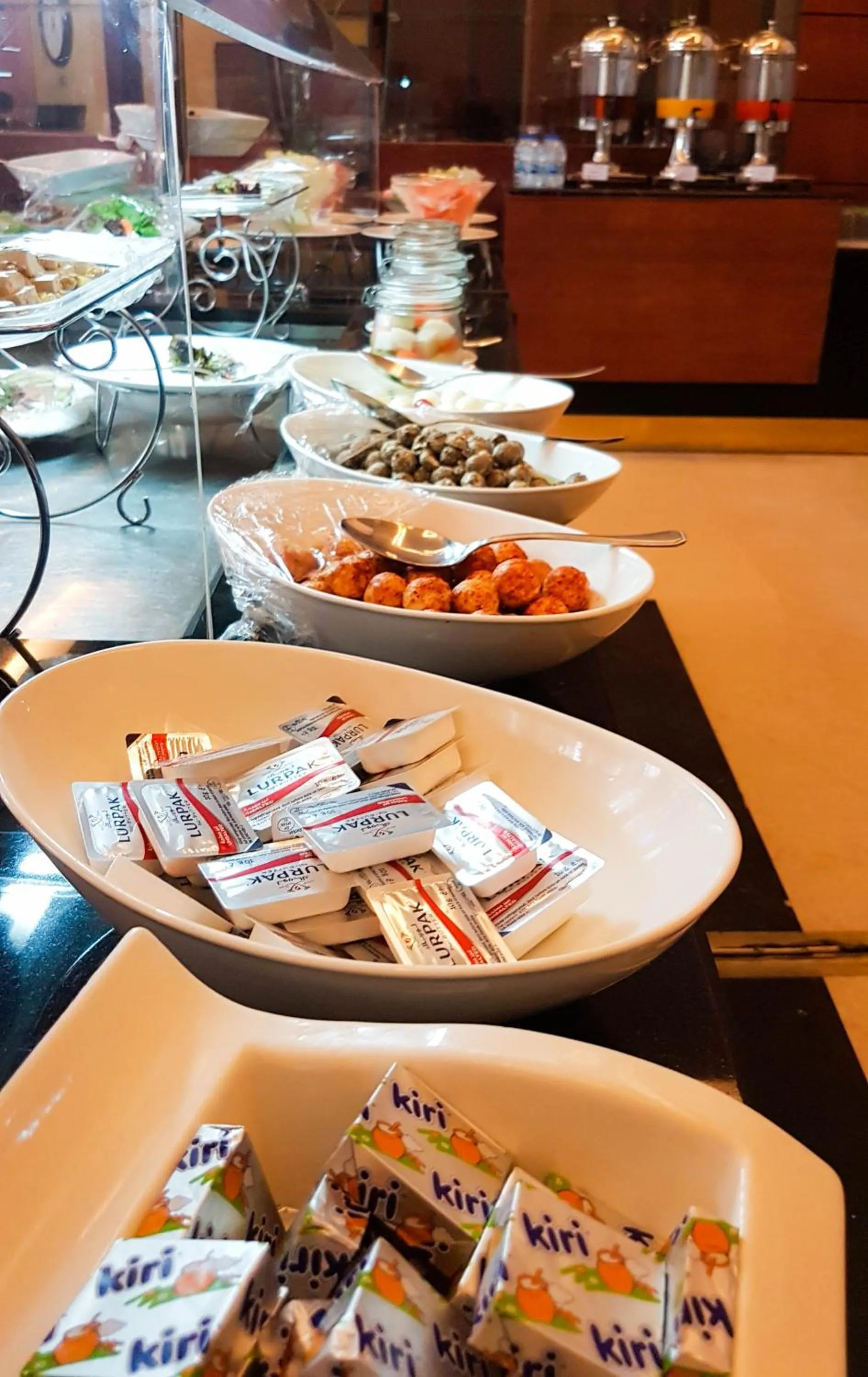 Breakfast in Sunday Signature Riyadh Formerly Qaser Al Hamra by Warwick