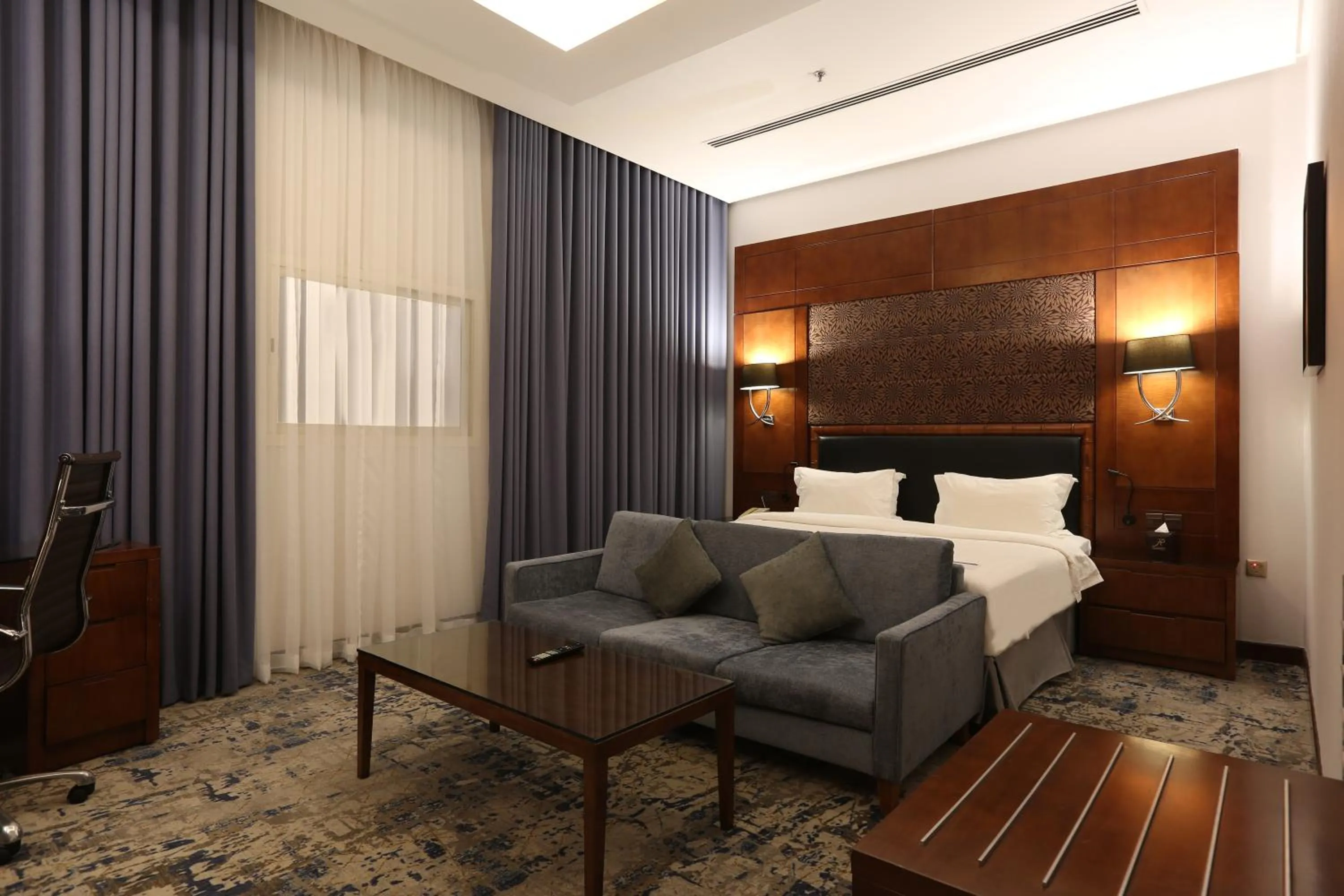 Photo of the whole room, Bed in Sunday Signature Riyadh Formerly Qaser Al Hamra by Warwick