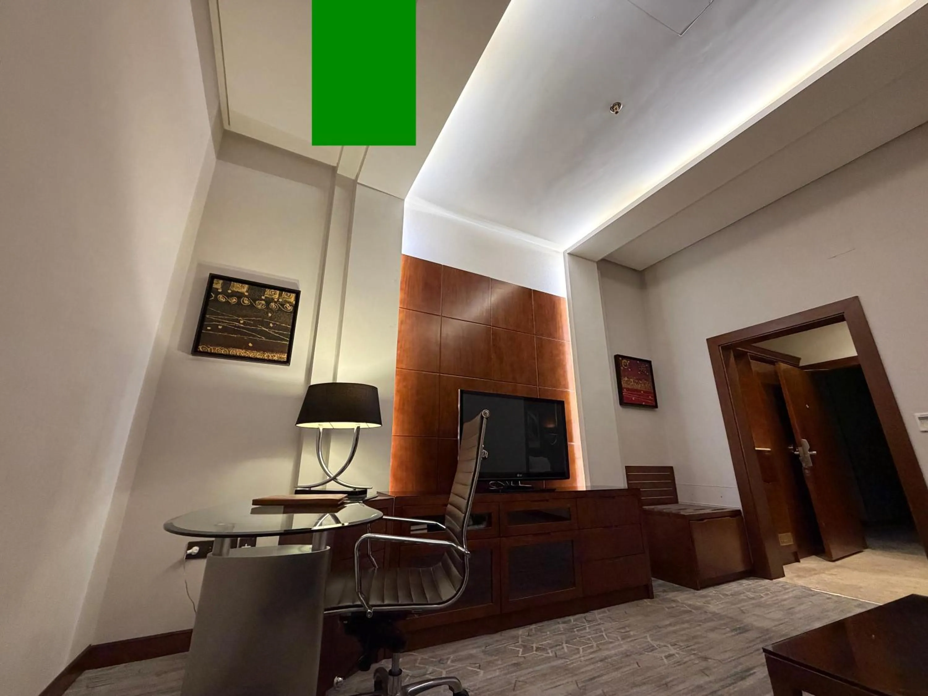 TV and multimedia in Sunday Signature Riyadh Formerly Qaser Al Hamra by Warwick